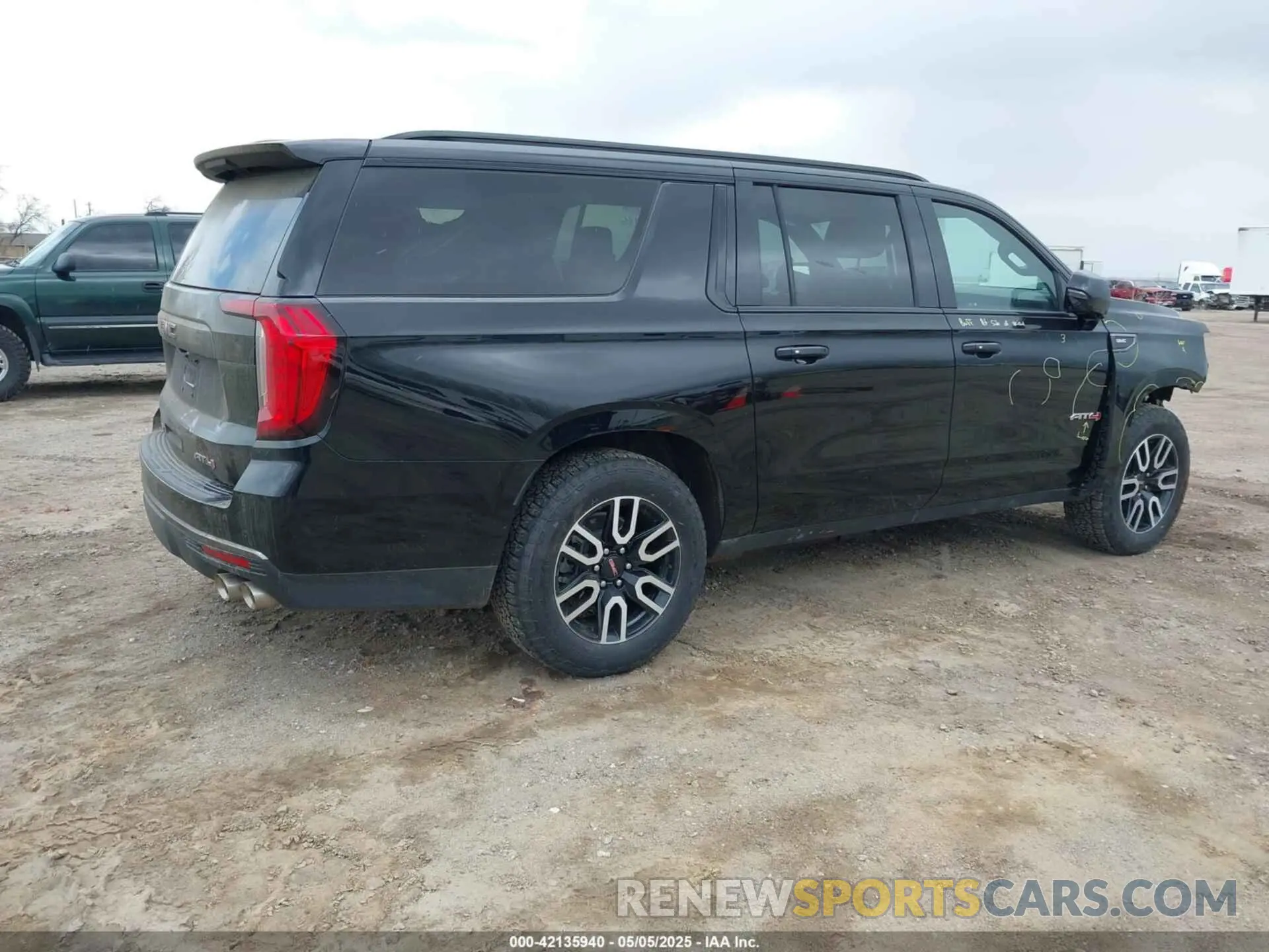 4 fotografías del automóvil dañado 1GKS2HKL8PR235216 GMC YUKON XL 2023