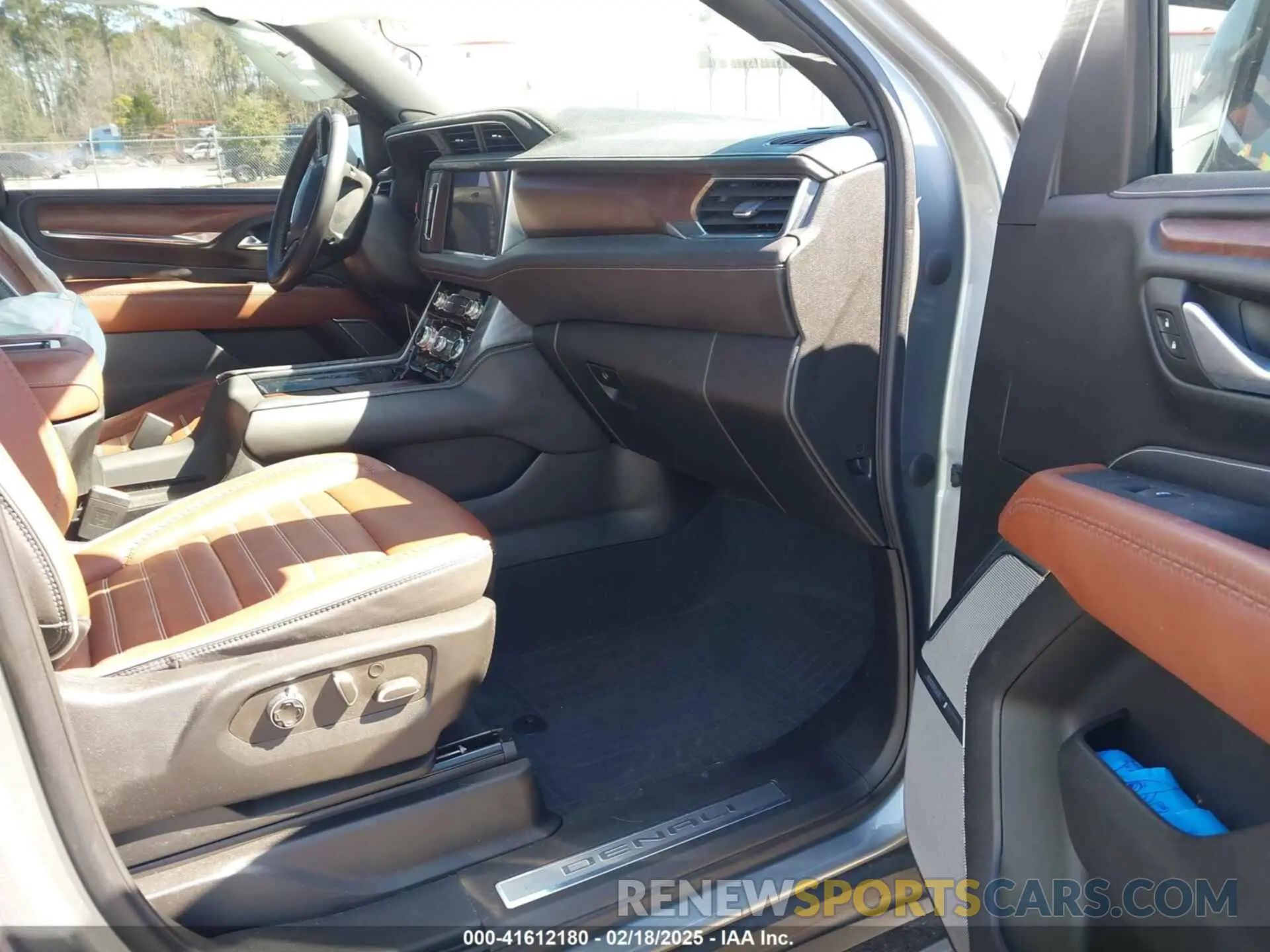 5 fotografías del automóvil dañado 1GKS2KKL9PR150446 GMC YUKON XL 2023