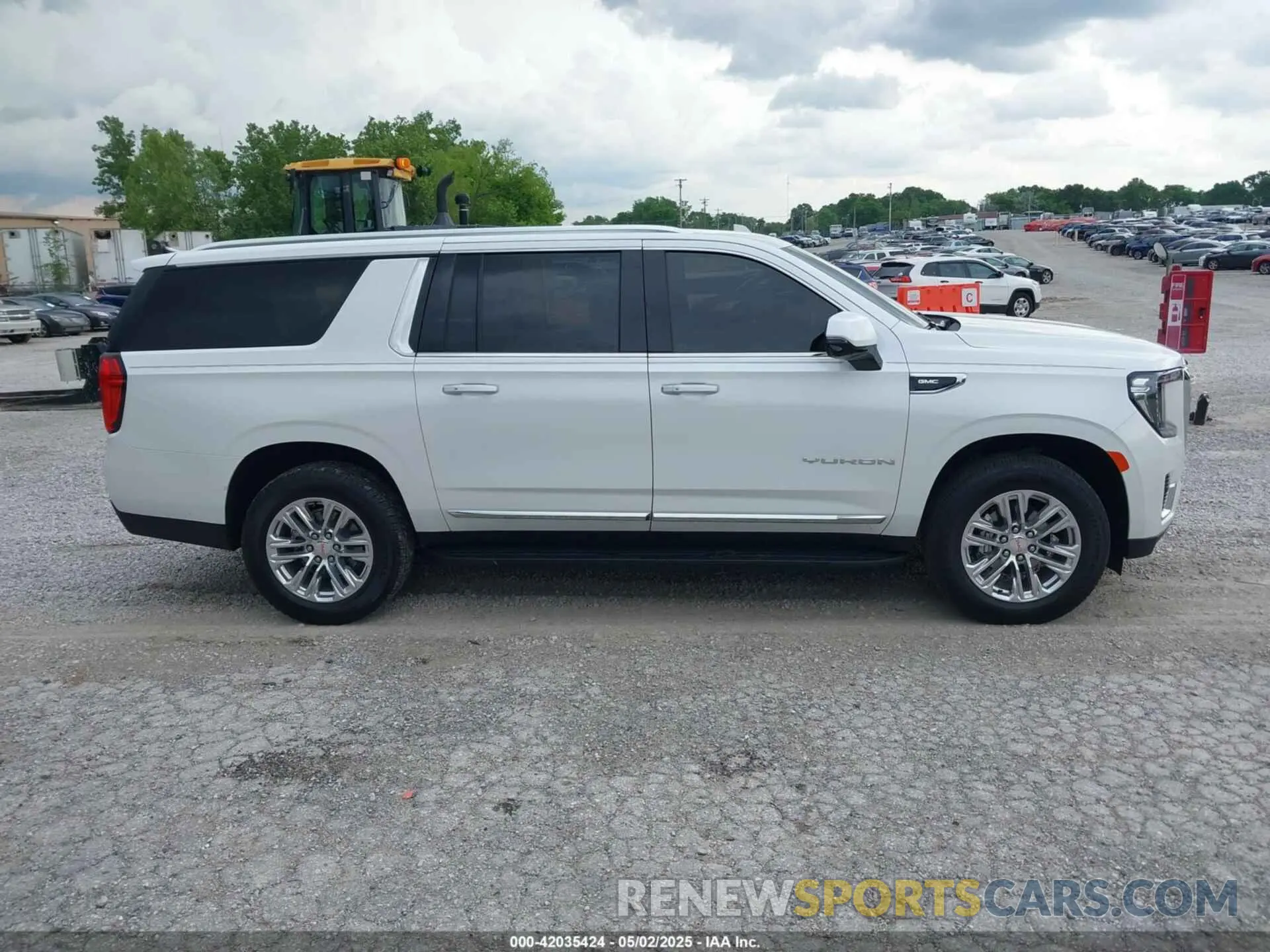 13 fotografías del automóvil dañado 1GKS2GKD5RR262220 GMC YUKON XL 2024