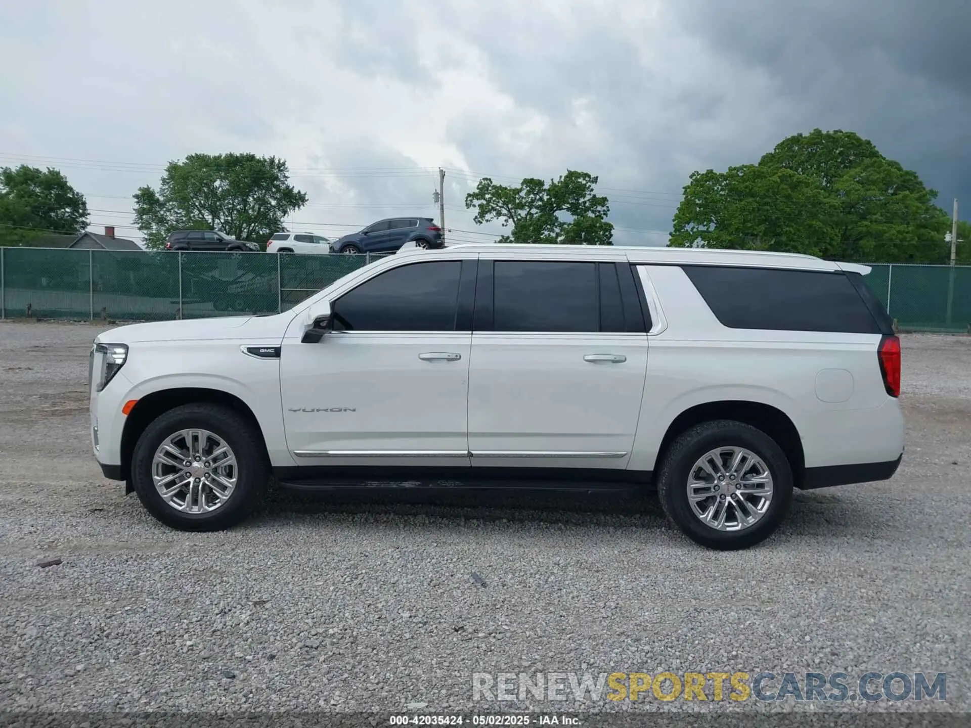 14 fotografías del automóvil dañado 1GKS2GKD5RR262220 GMC YUKON XL 2024