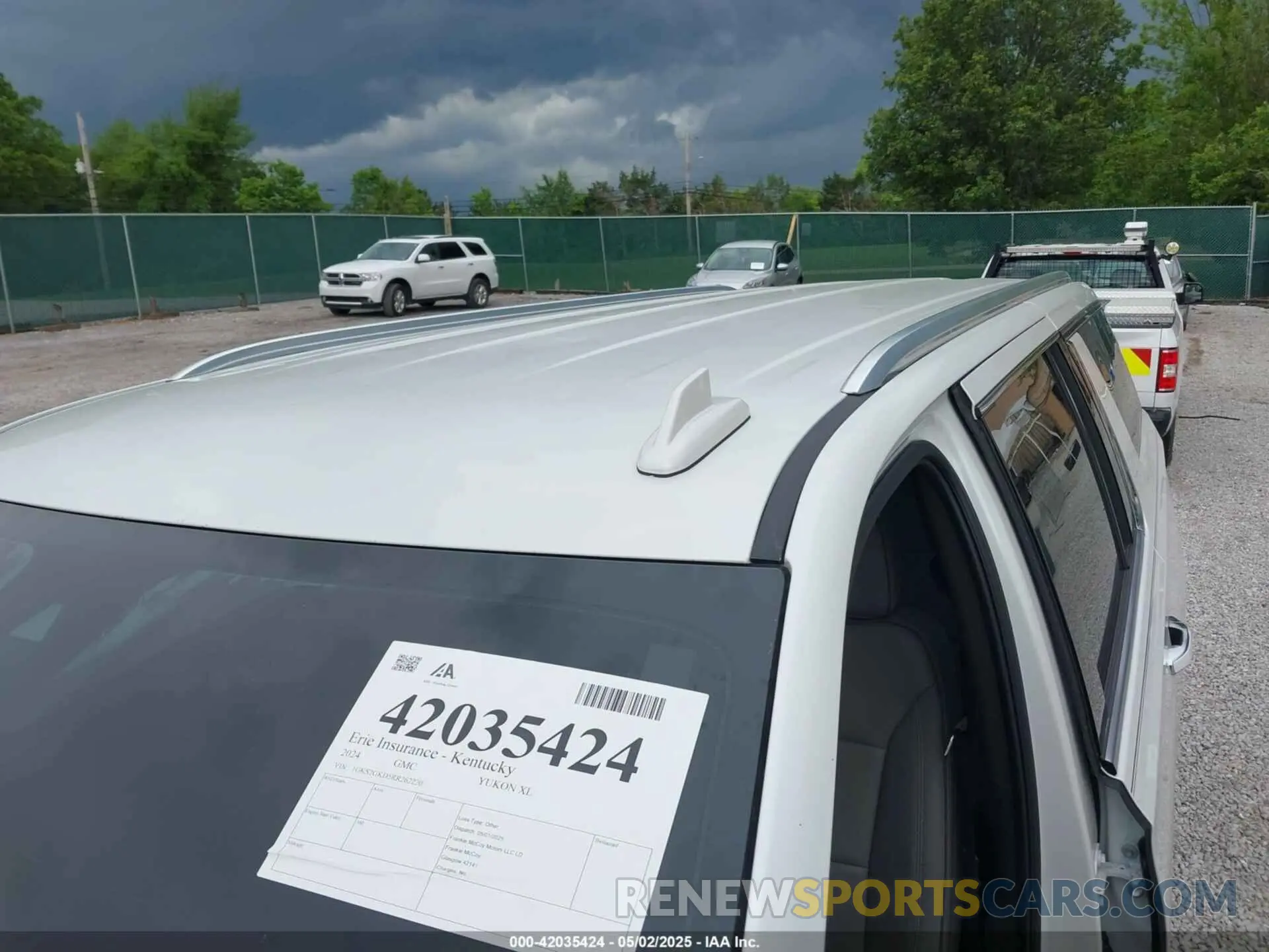 17 fotografías del automóvil dañado 1GKS2GKD5RR262220 GMC YUKON XL 2024