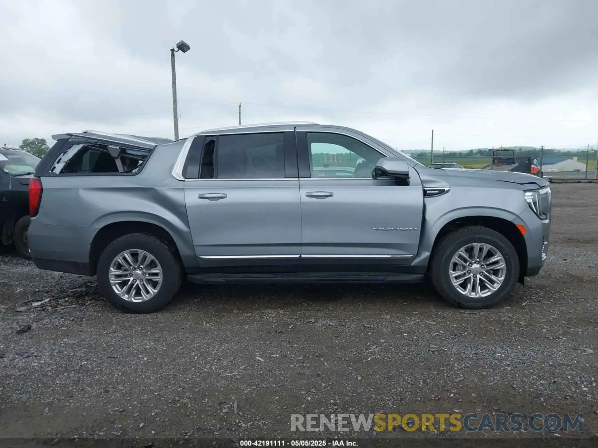 13 fotografías del automóvil dañado 1GKS2GKT6RR331584 GMC YUKON XL 2024