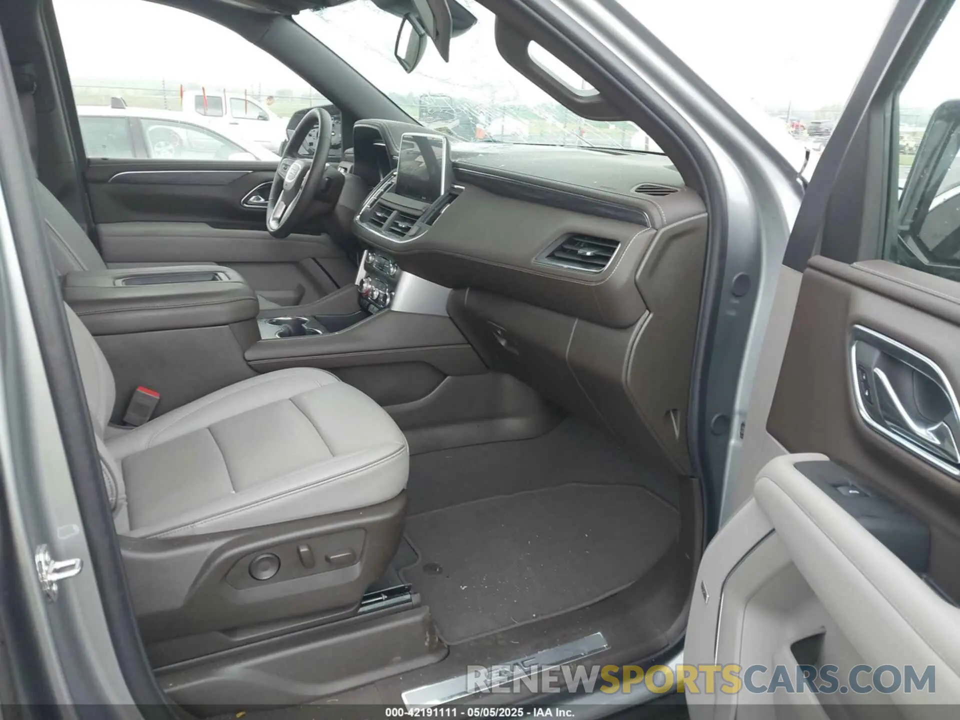5 fotografías del automóvil dañado 1GKS2GKT6RR331584 GMC YUKON XL 2024