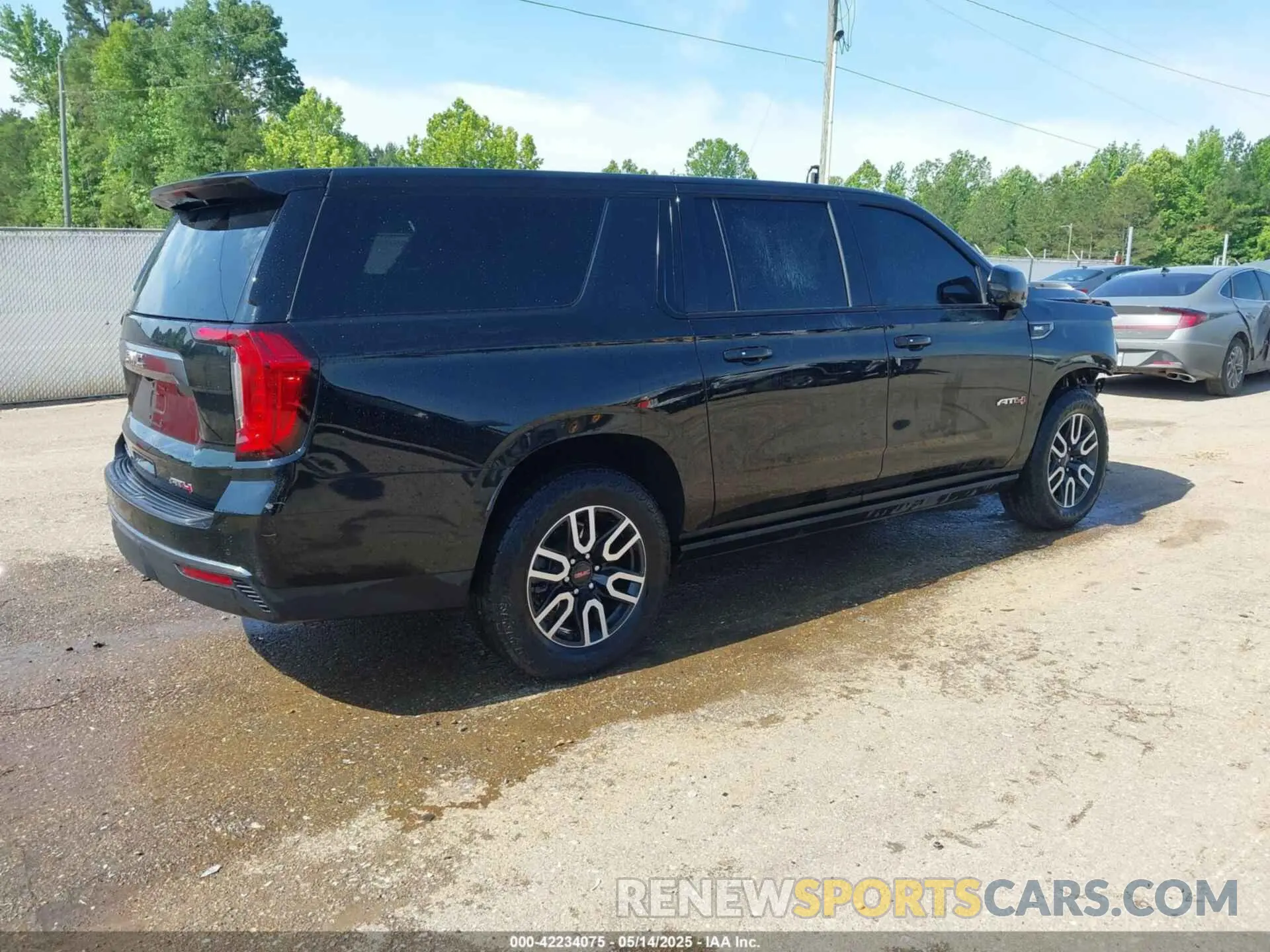 4 fotografías del automóvil dañado 1GKS2HKD1RR315789 GMC YUKON XL 2024