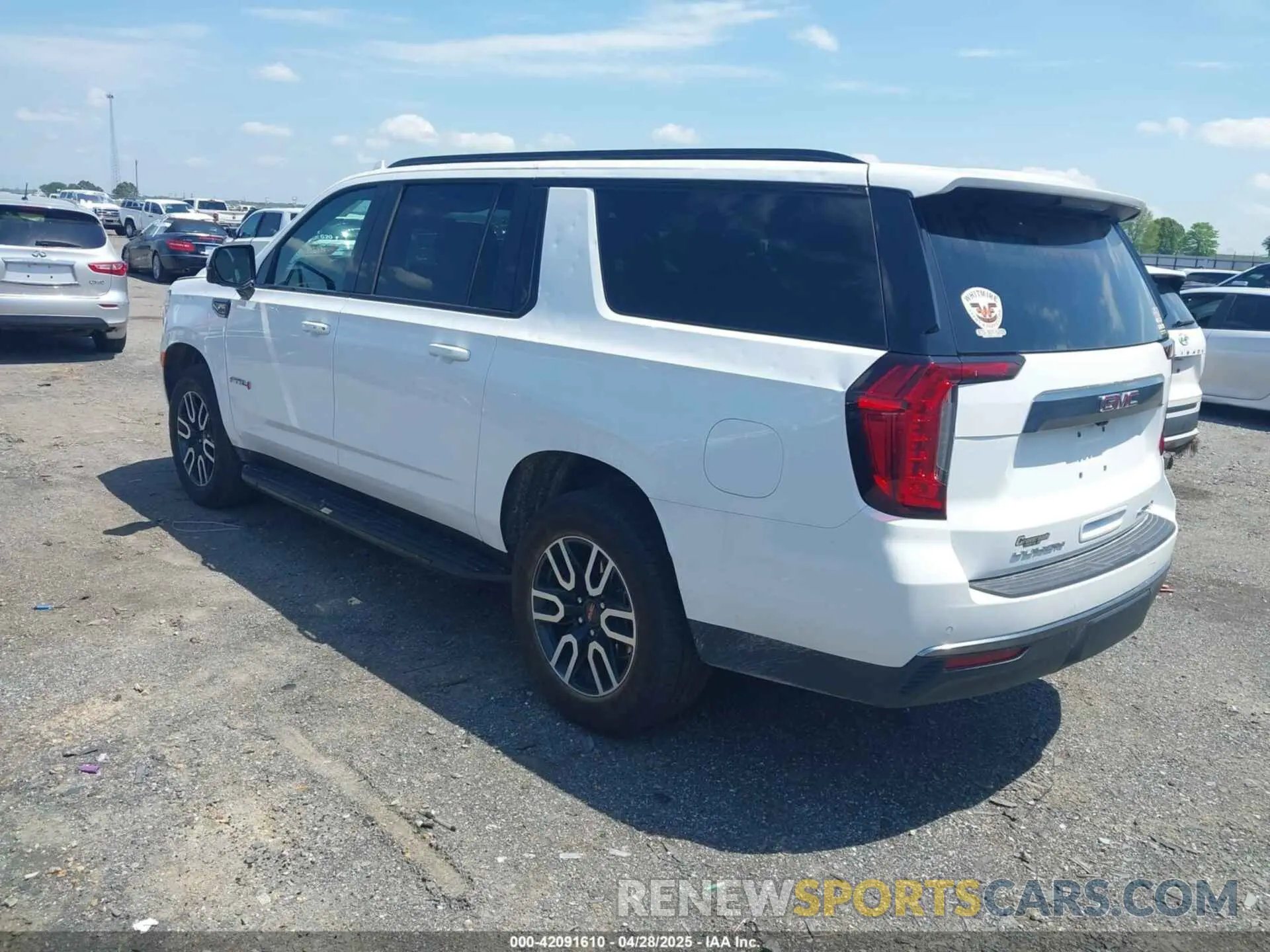 3 fotografías del automóvil dañado 1GKS2HKD1RR344757 GMC YUKON XL 2024