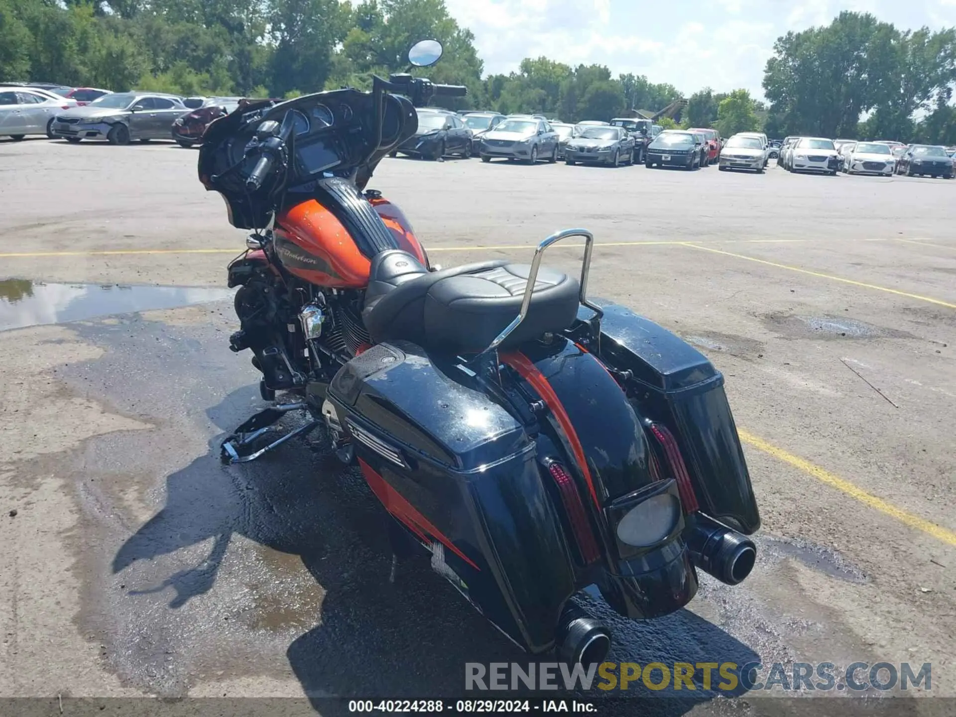3 fotografías del automóvil dañado 1HD1PXF13HB958704 HARLEY-DAVIDSON FLHXSE 2017