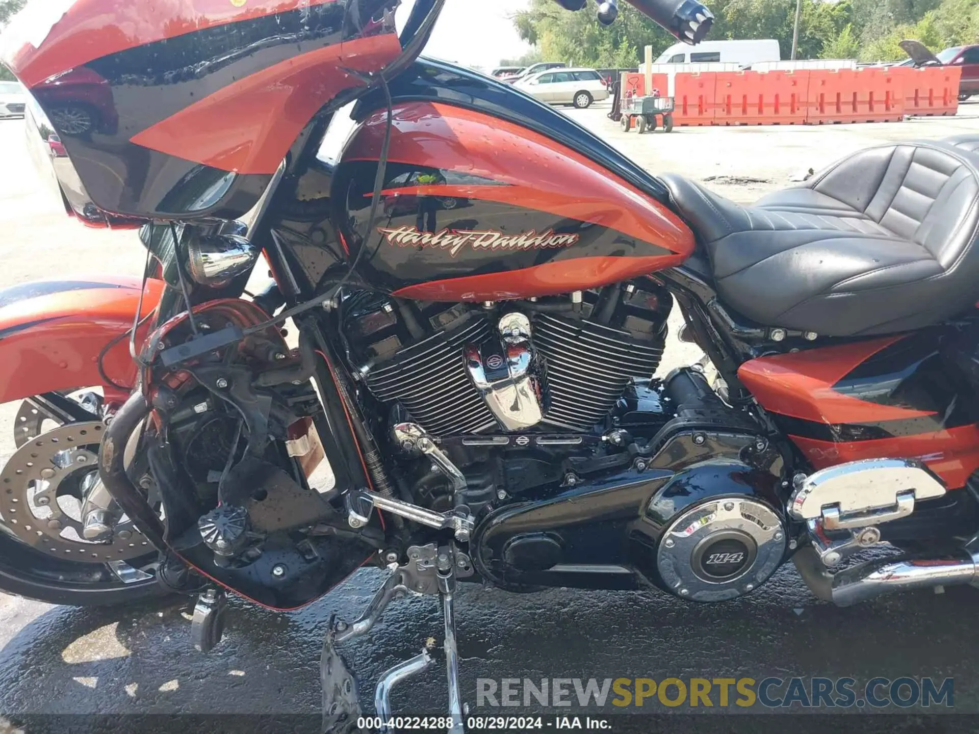 9 fotografías del automóvil dañado 1HD1PXF13HB958704 HARLEY-DAVIDSON FLHXSE 2017