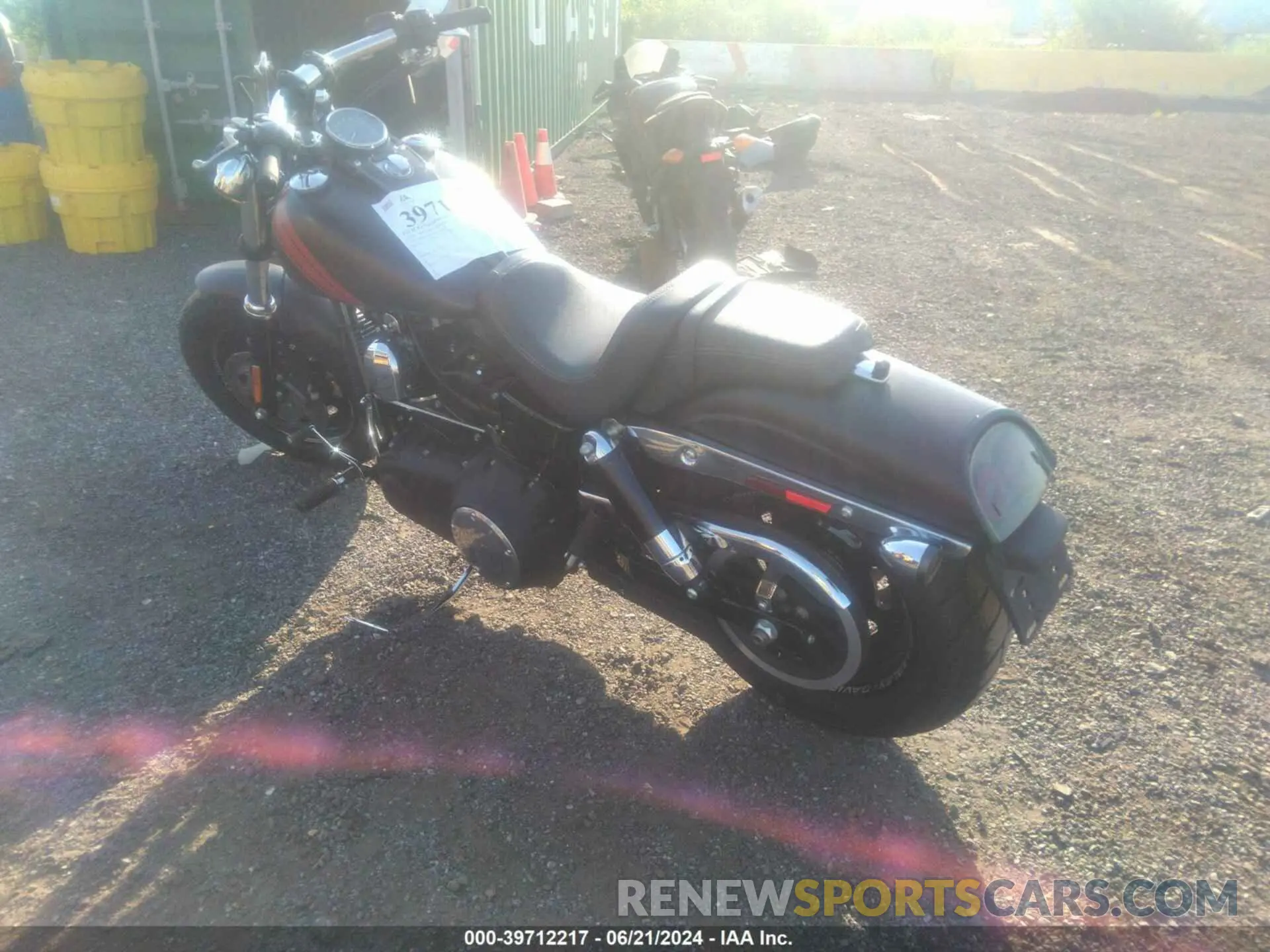 3 fotografías del automóvil dañado 1HD1GYM15GC311125 HARLEY-DAVIDSON FXDF 2016