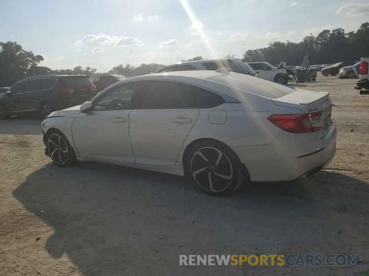 2 fotografías del automóvil dañado 1HGCV1E38KA100806 HONDA ACCORD 2019