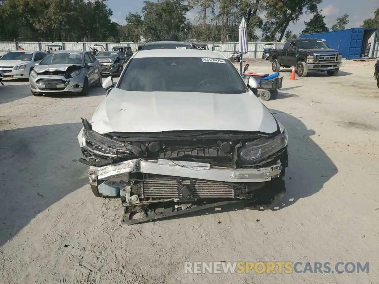 5 fotografías del automóvil dañado 1HGCV1E38KA100806 HONDA ACCORD 2019