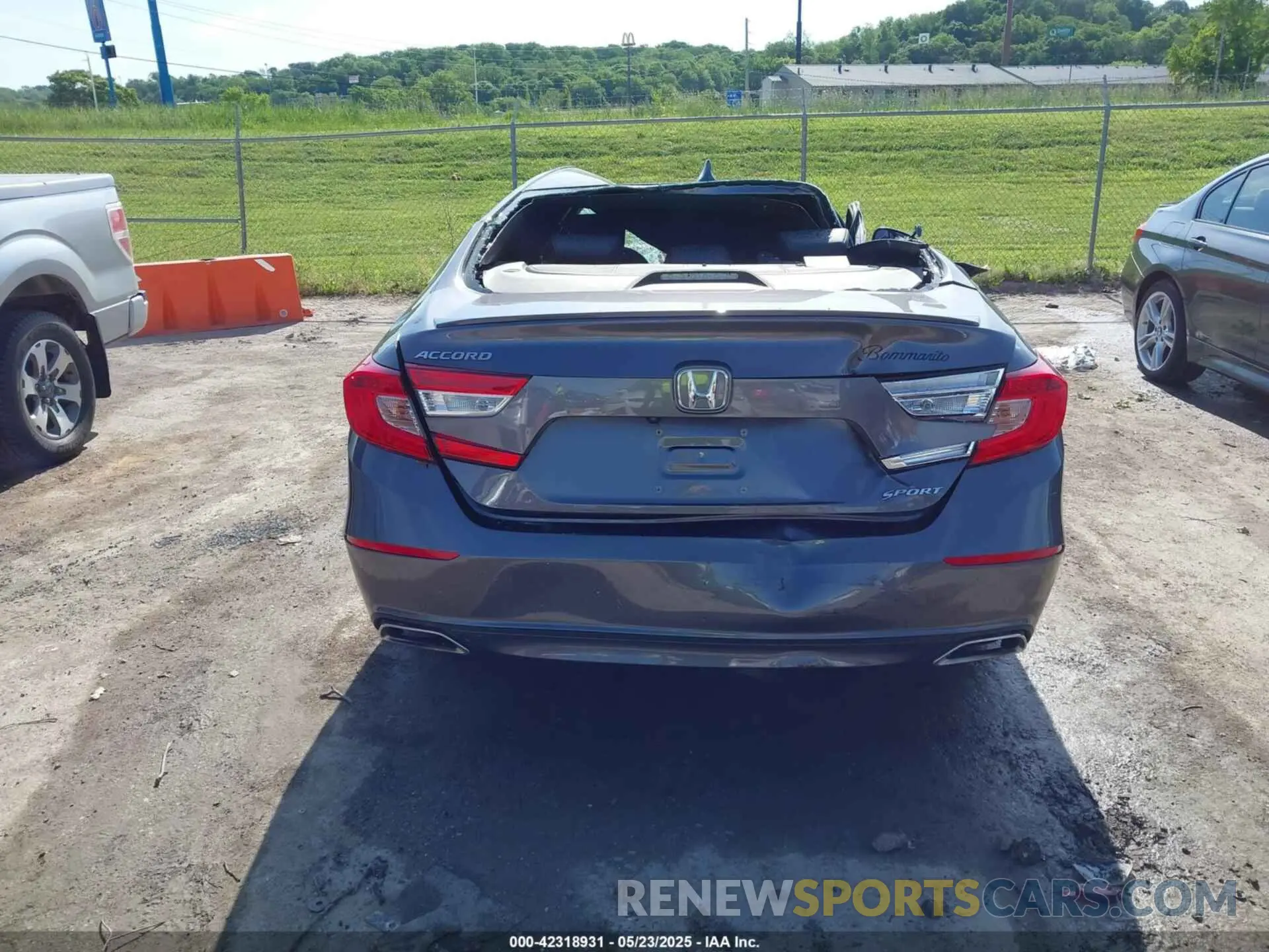 15 fotografías del automóvil dañado 1HGCV1E3XKA166905 HONDA ACCORD 2019