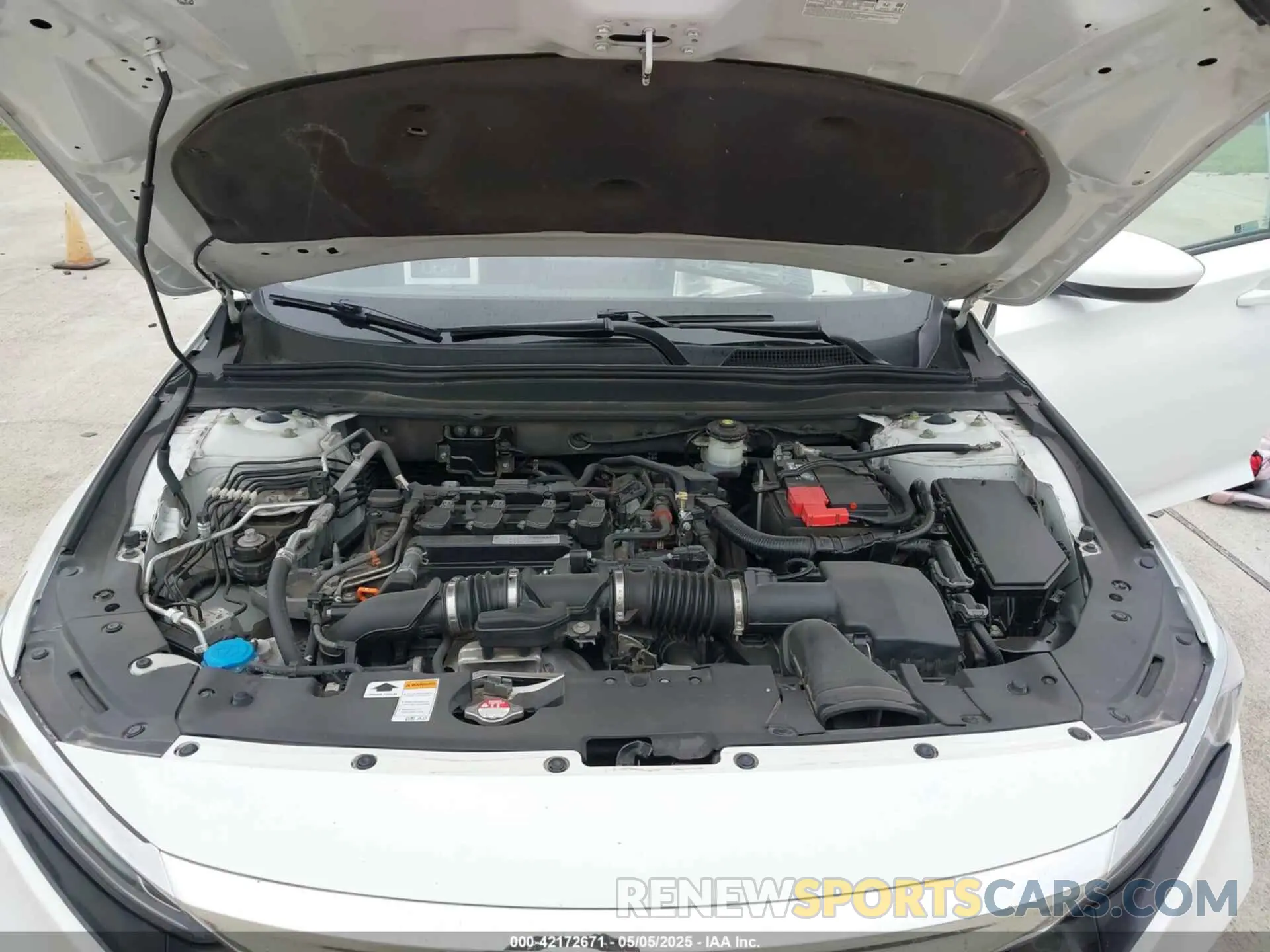 10 fotografías del automóvil dañado 1HGCV1F10KA046253 HONDA ACCORD 2019