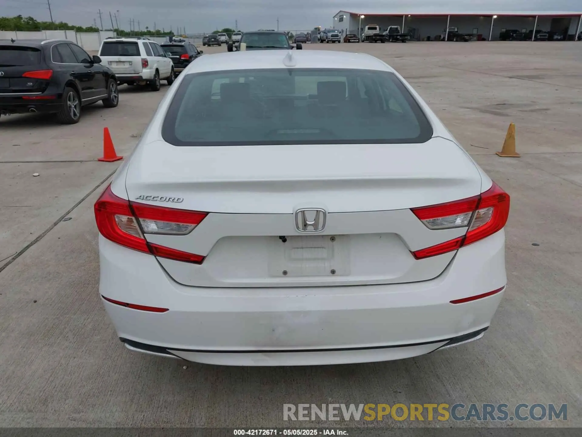 15 fotografías del automóvil dañado 1HGCV1F10KA046253 HONDA ACCORD 2019
