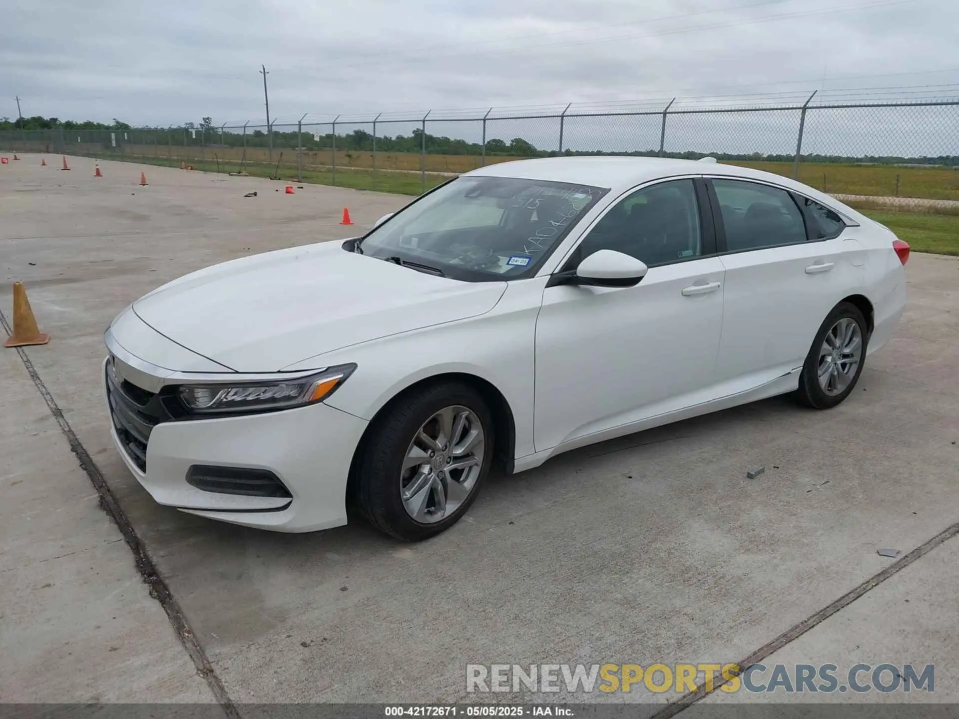 2 fotografías del automóvil dañado 1HGCV1F10KA046253 HONDA ACCORD 2019