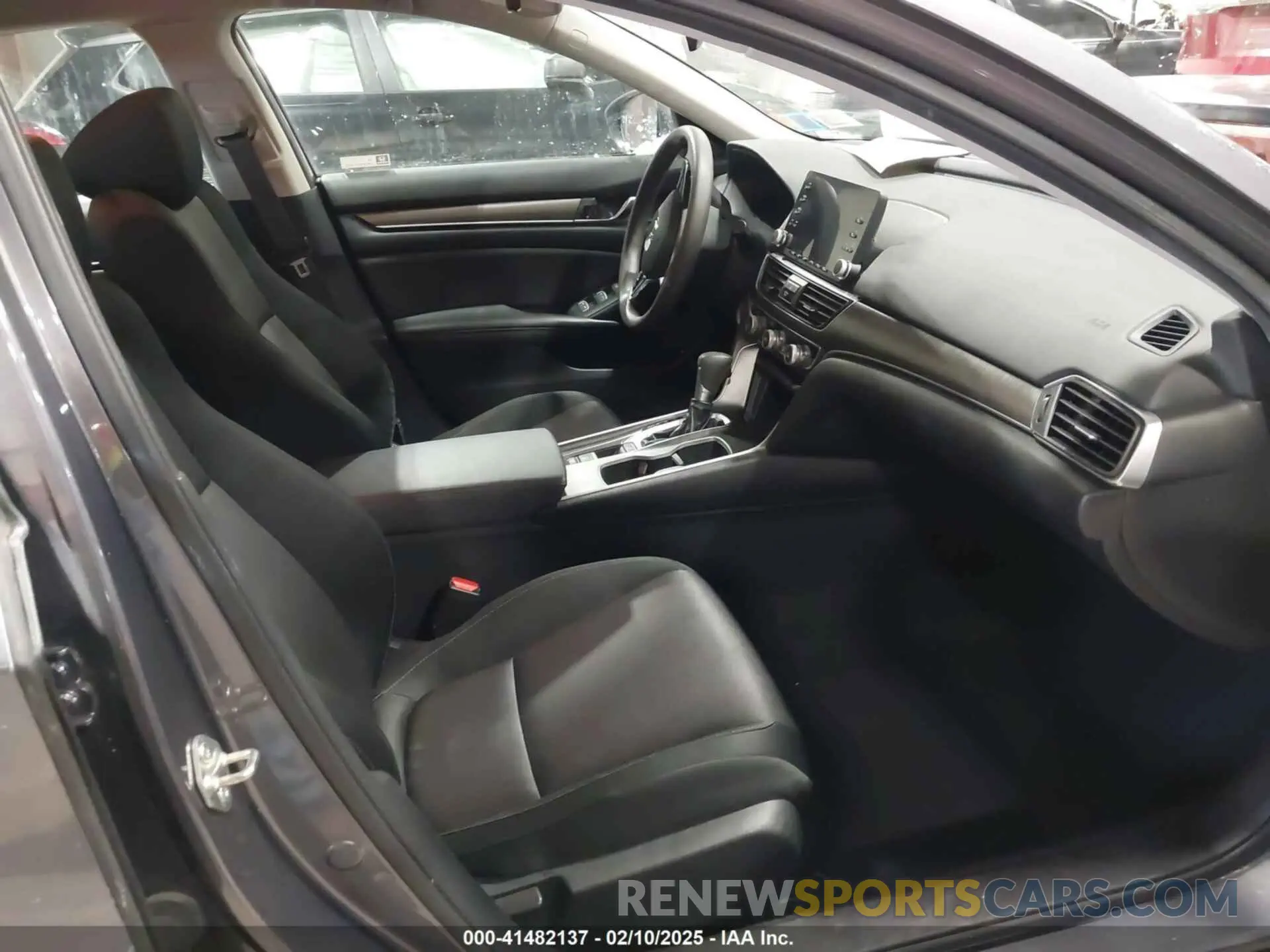 5 fotografías del automóvil dañado 1HGCV1F10KA153514 HONDA ACCORD 2019