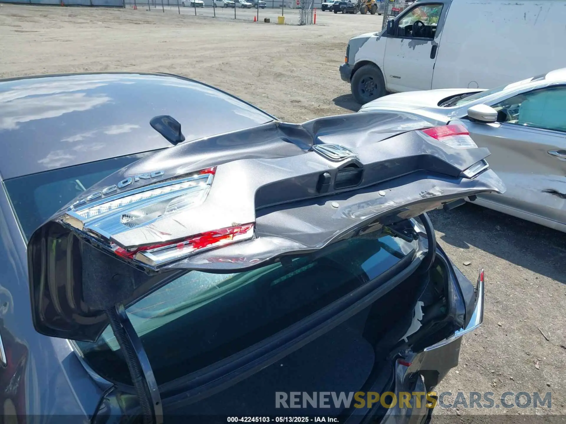 17 fotografías del automóvil dañado 1HGCV1F11KA049856 HONDA ACCORD 2019