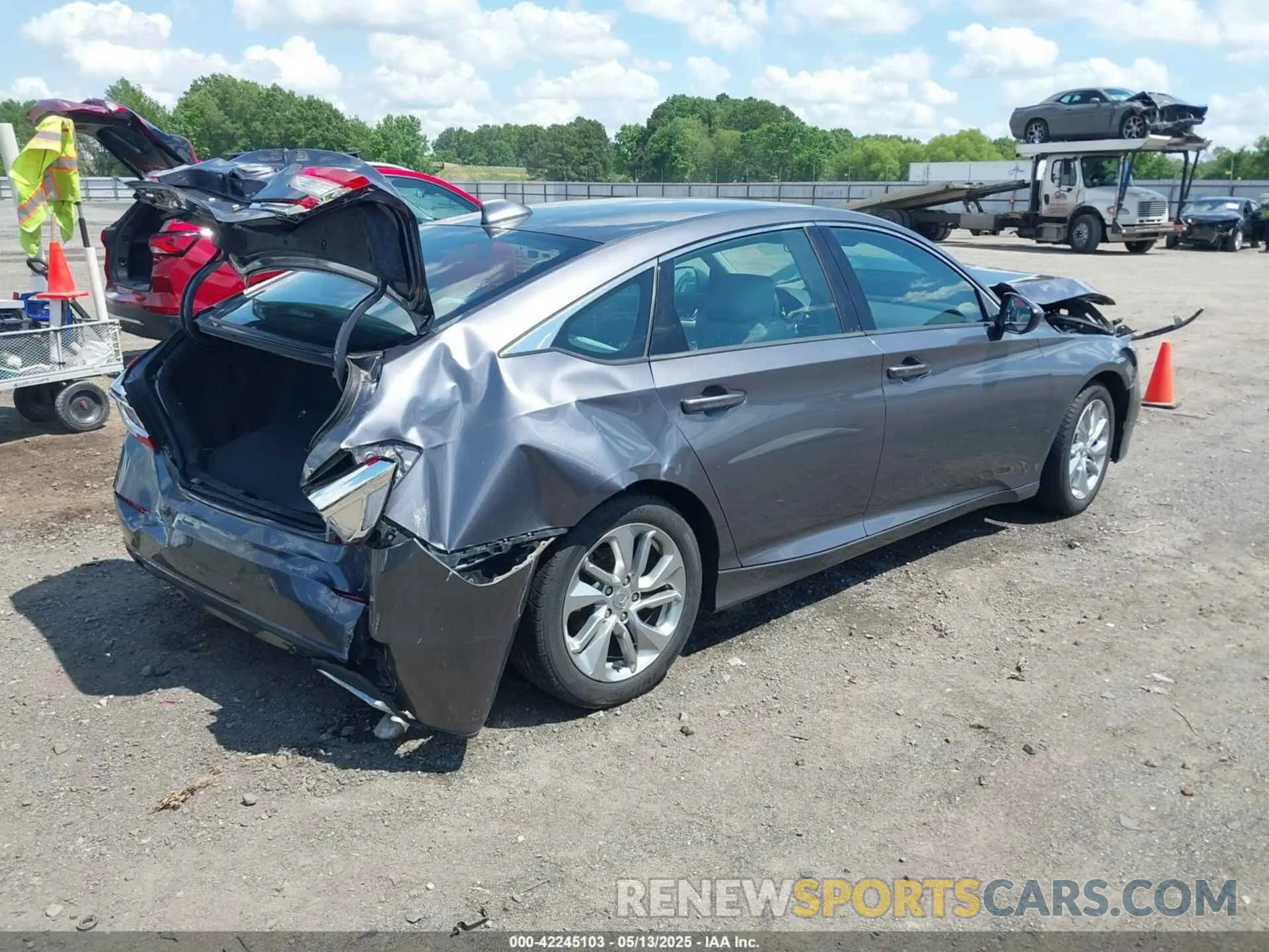 4 fotografías del automóvil dañado 1HGCV1F11KA049856 HONDA ACCORD 2019