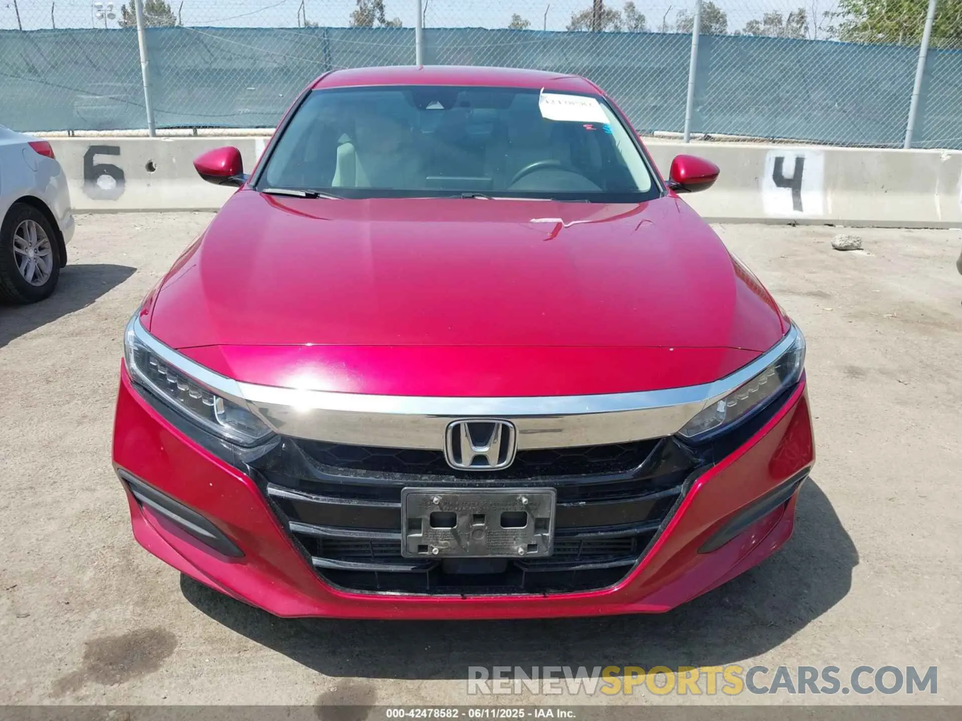 12 fotografías del automóvil dañado 1HGCV1F11KA074532 HONDA ACCORD 2019