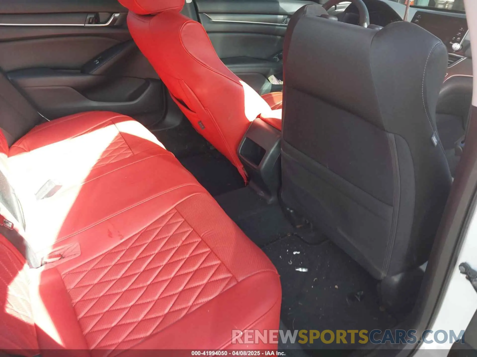 8 fotografías del automóvil dañado 1HGCV1F12KA030524 HONDA ACCORD 2019