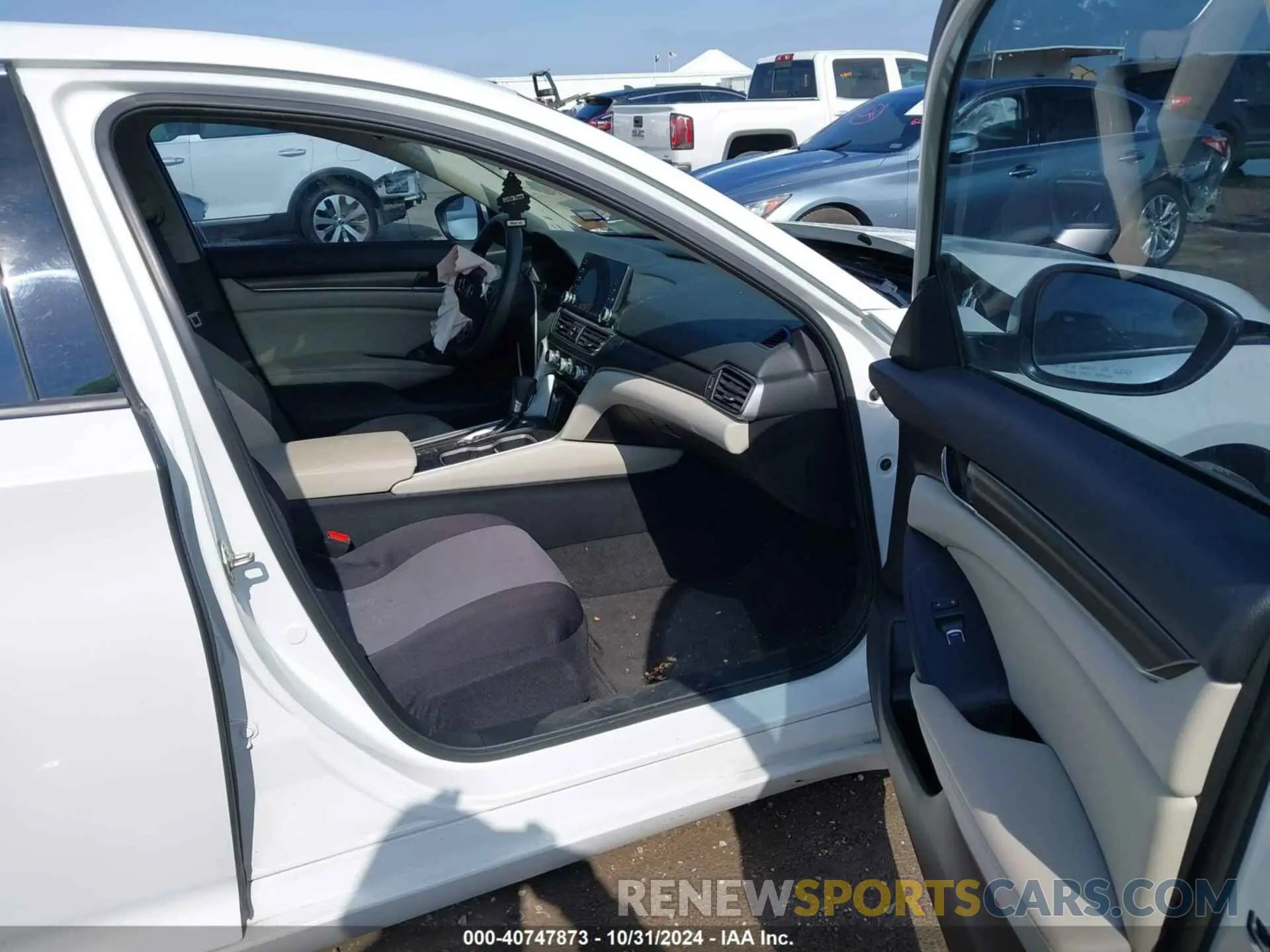 5 fotografías del automóvil dañado 1HGCV1F12KA127979 HONDA ACCORD 2019
