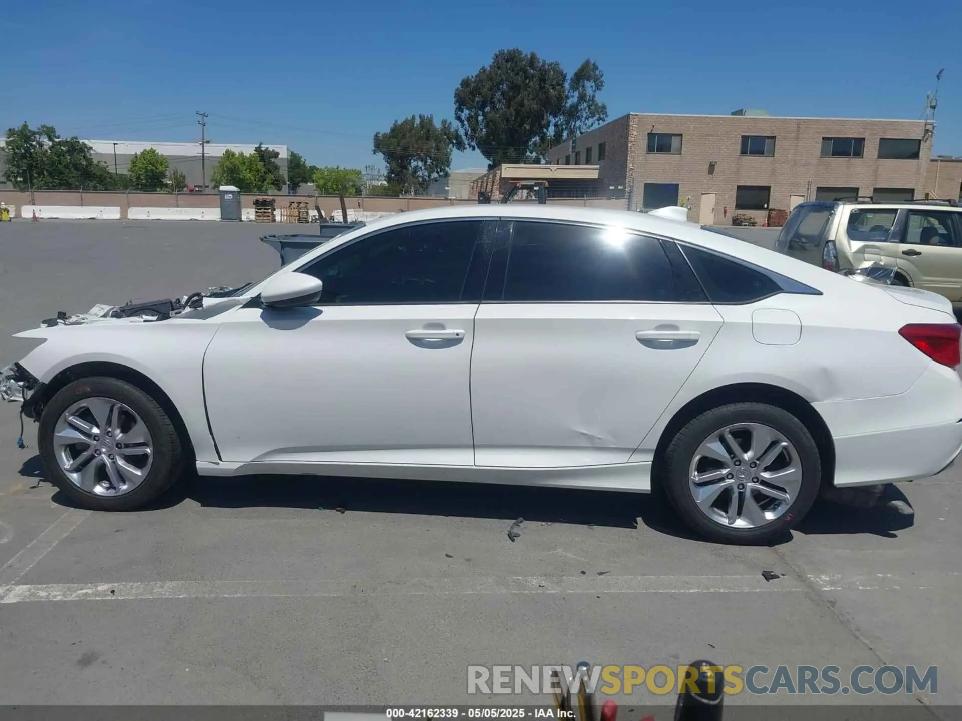 14 fotografías del automóvil dañado 1HGCV1F12KA130655 HONDA ACCORD 2019