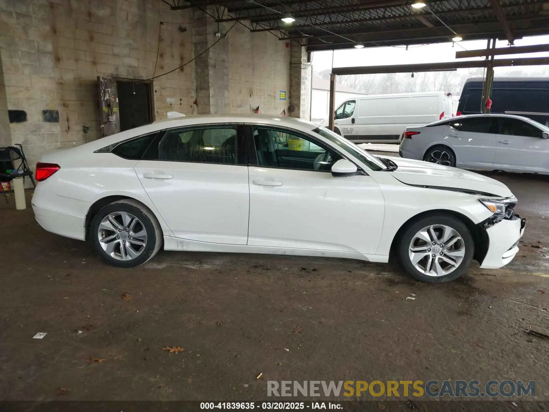 13 fotografías del automóvil dañado 1HGCV1F12KA135001 HONDA ACCORD 2019