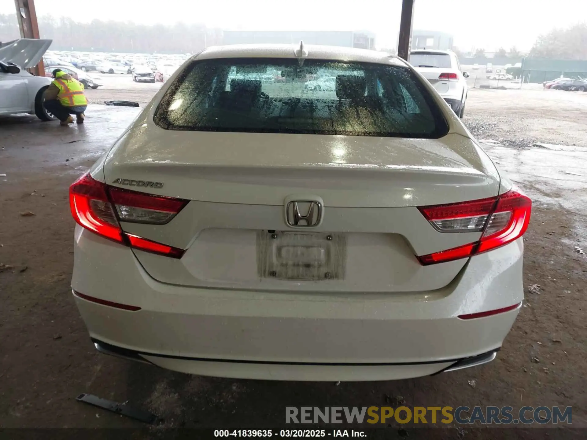 16 fotografías del automóvil dañado 1HGCV1F12KA135001 HONDA ACCORD 2019