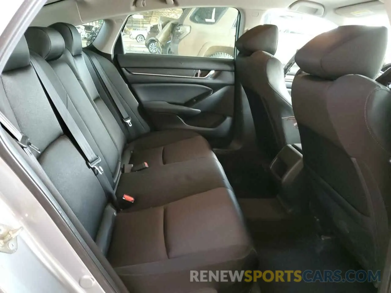 10 fotografías del automóvil dañado 1HGCV1F12KA174025 HONDA ACCORD 2019