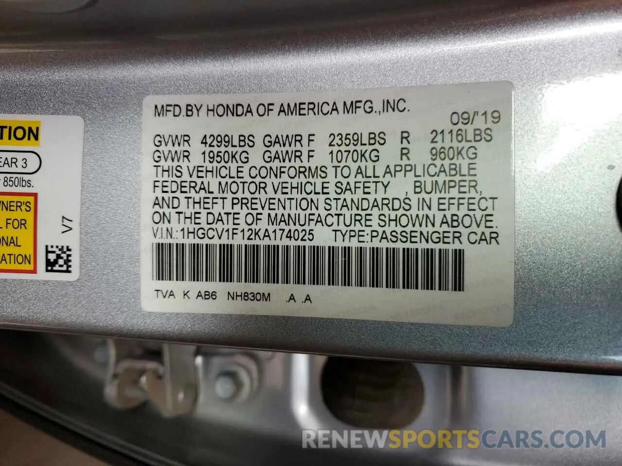 12 fotografías del automóvil dañado 1HGCV1F12KA174025 HONDA ACCORD 2019