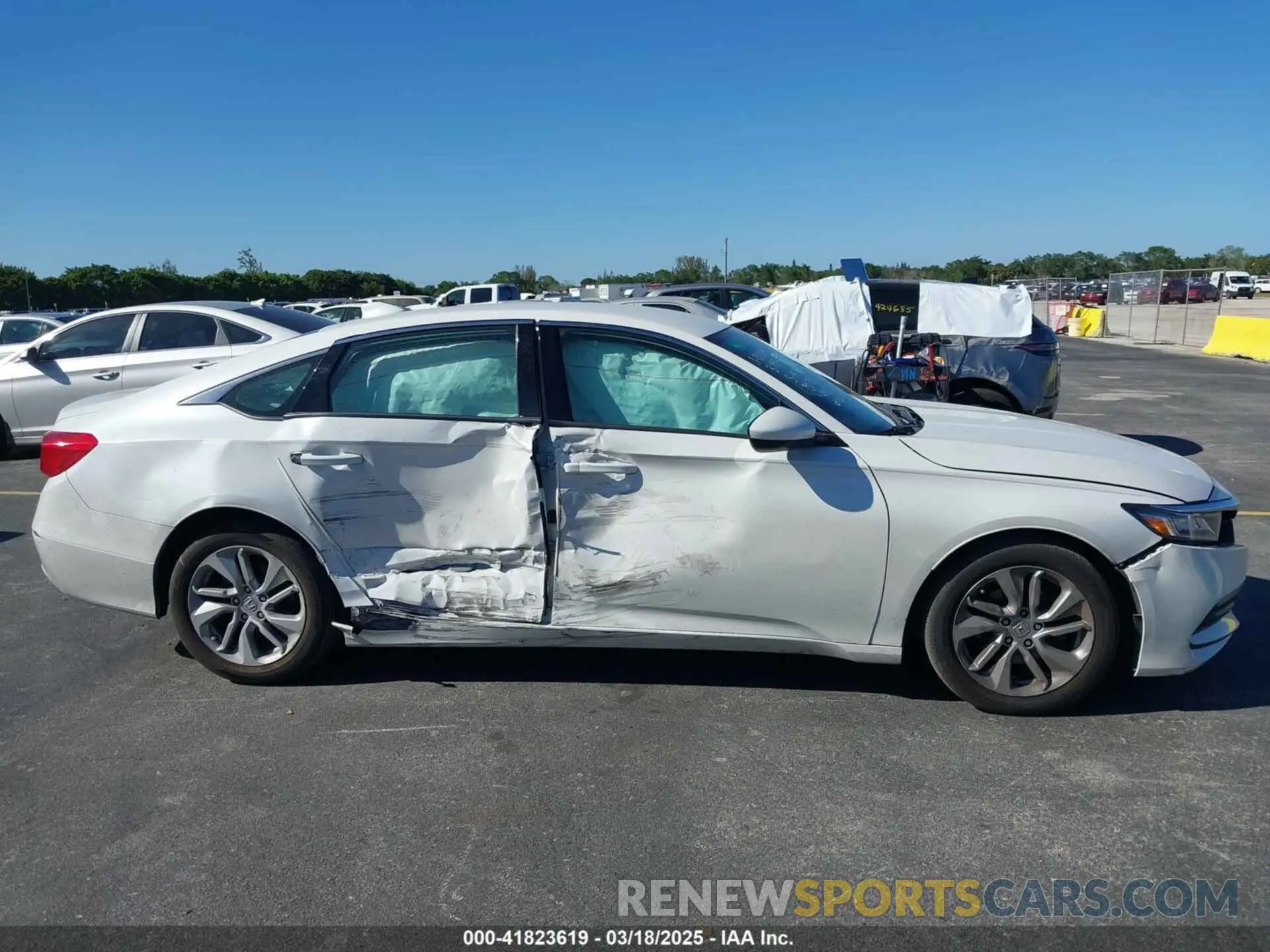 13 fotografías del automóvil dañado 1HGCV1F13KA003073 HONDA ACCORD 2019