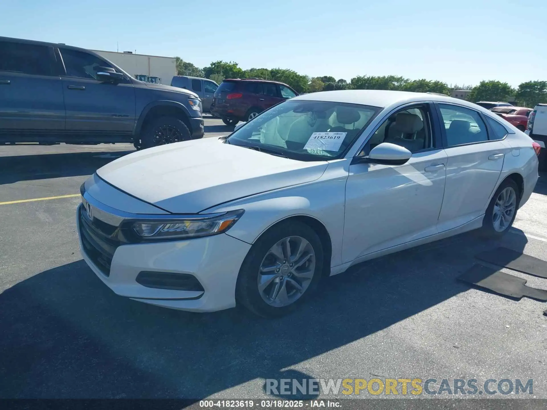 2 fotografías del automóvil dañado 1HGCV1F13KA003073 HONDA ACCORD 2019