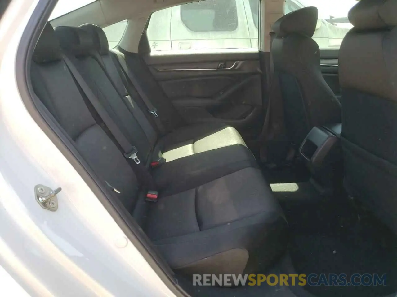 10 fotografías del automóvil dañado 1HGCV1F13KA022433 HONDA ACCORD 2019