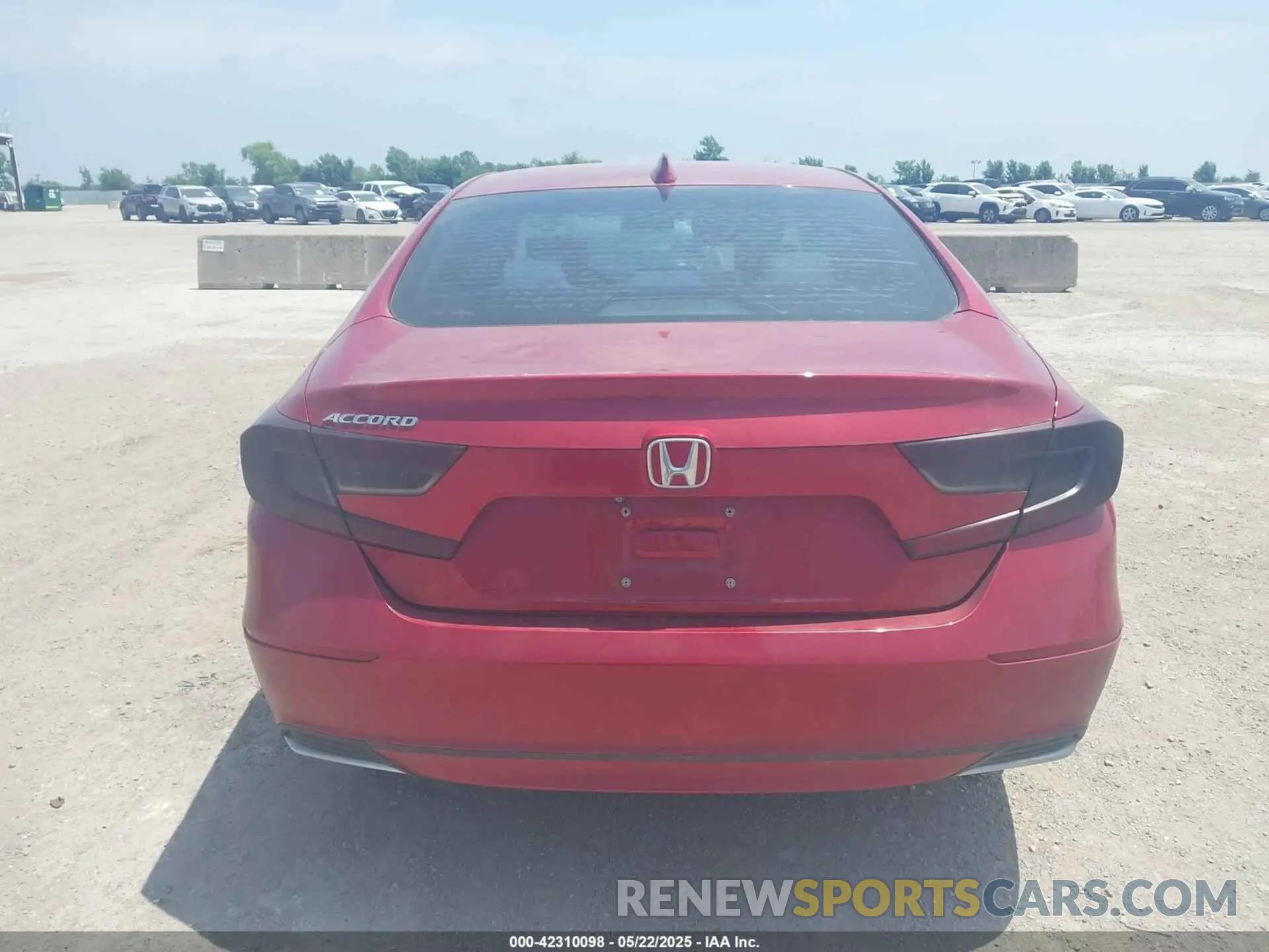 16 fotografías del automóvil dañado 1HGCV1F13KA071714 HONDA ACCORD 2019