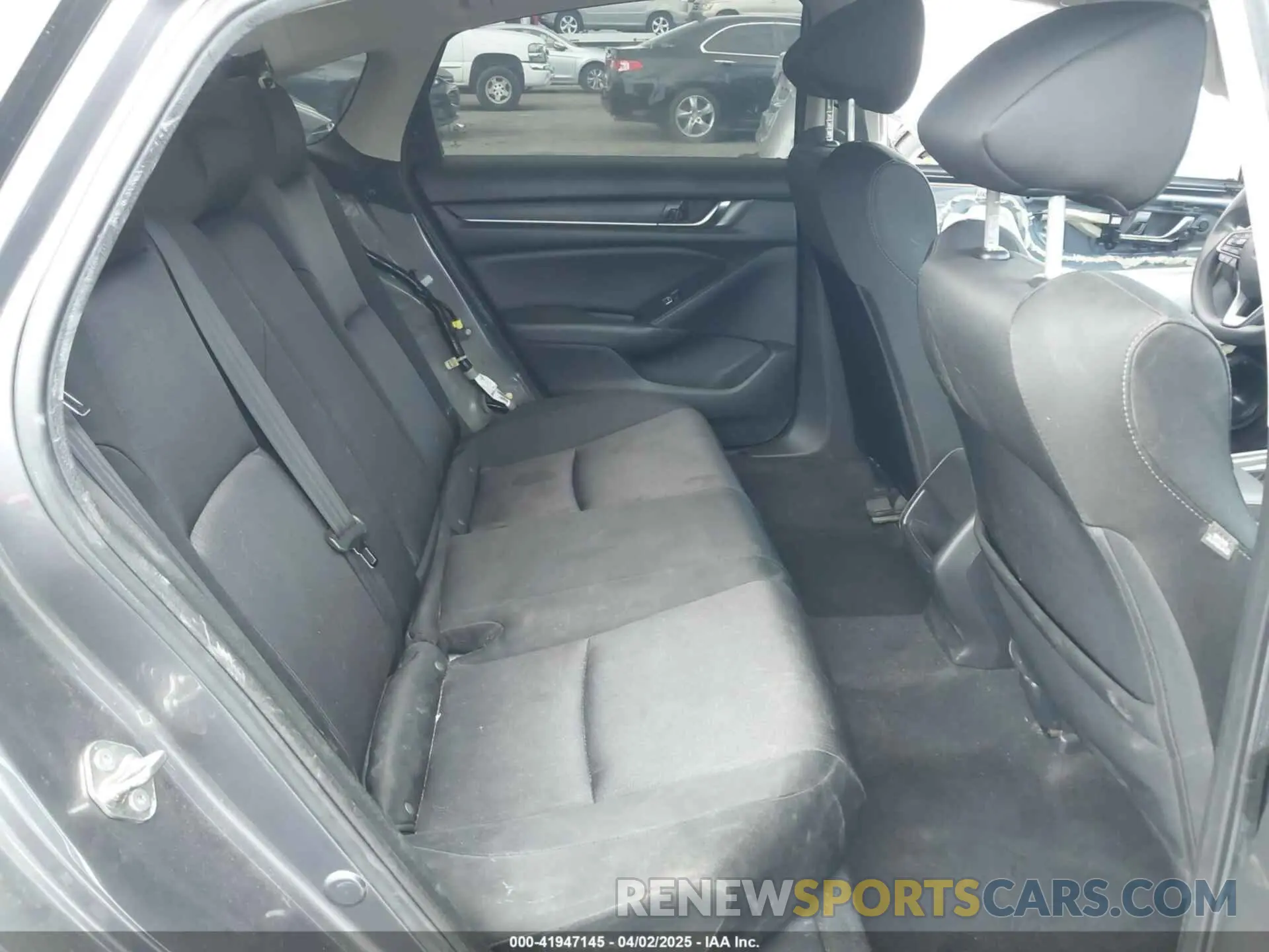 8 fotografías del automóvil dañado 1HGCV1F13KA135184 HONDA ACCORD 2019