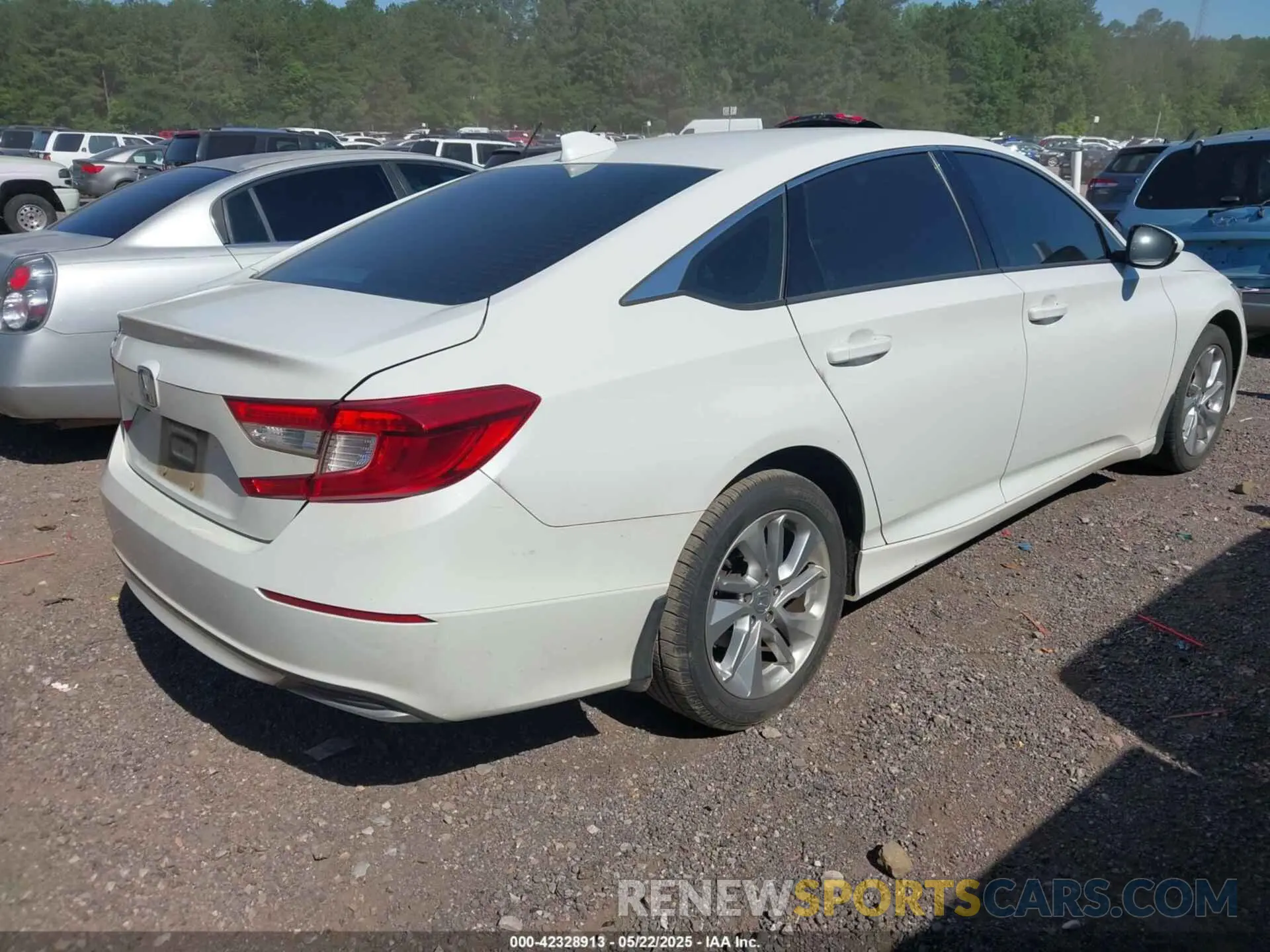 4 fotografías del automóvil dañado 1HGCV1F13KA167505 HONDA ACCORD 2019