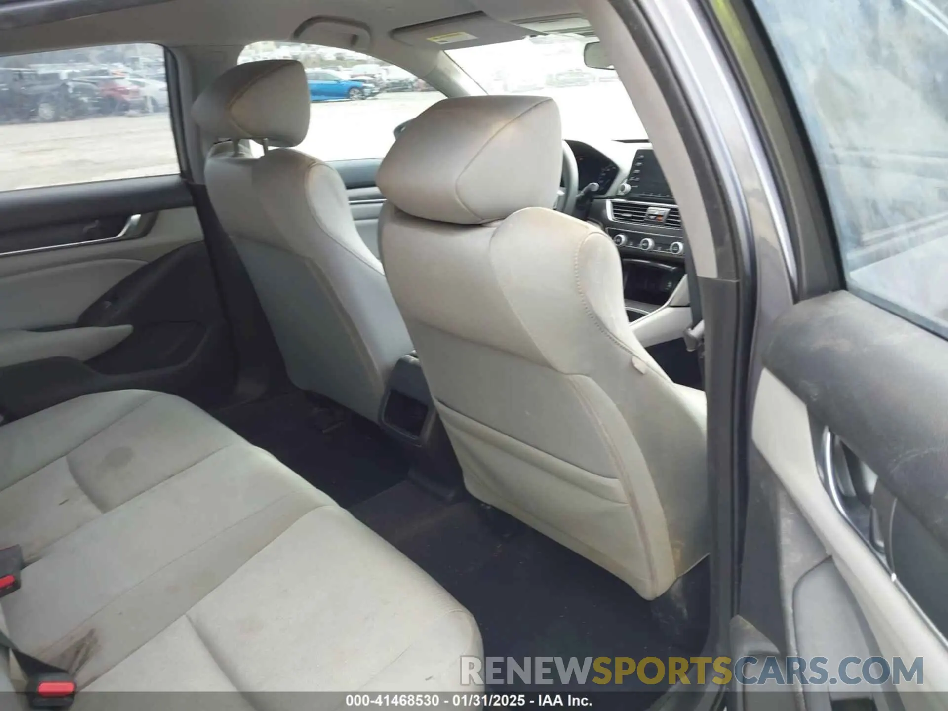 8 fotografías del automóvil dañado 1HGCV1F14KA144587 HONDA ACCORD 2019