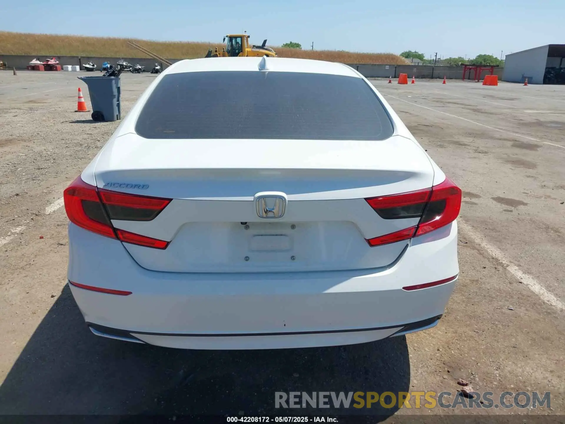 16 fotografías del automóvil dañado 1HGCV1F15KA010333 HONDA ACCORD 2019