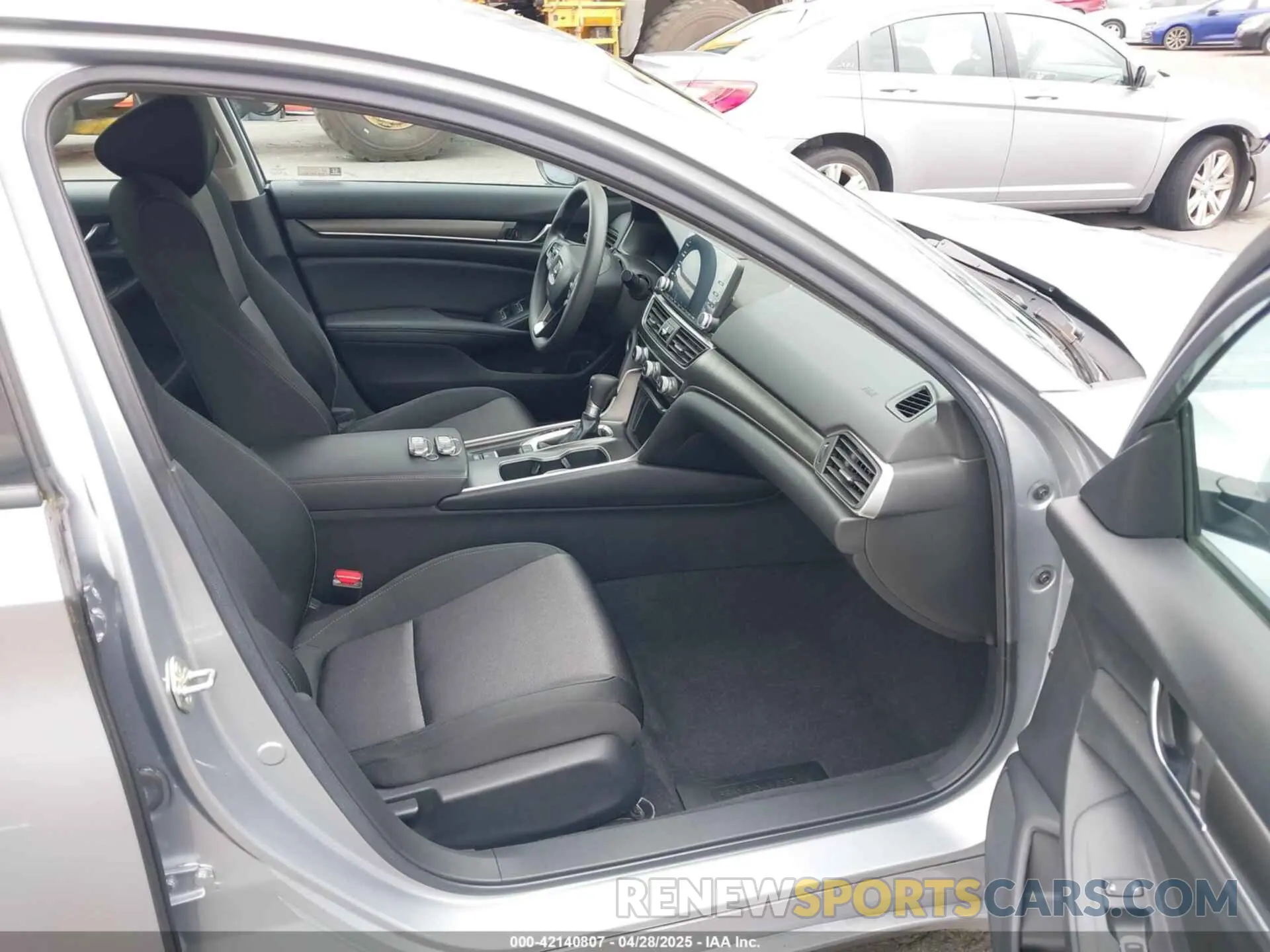 5 fotografías del automóvil dañado 1HGCV1F15KA045258 HONDA ACCORD 2019