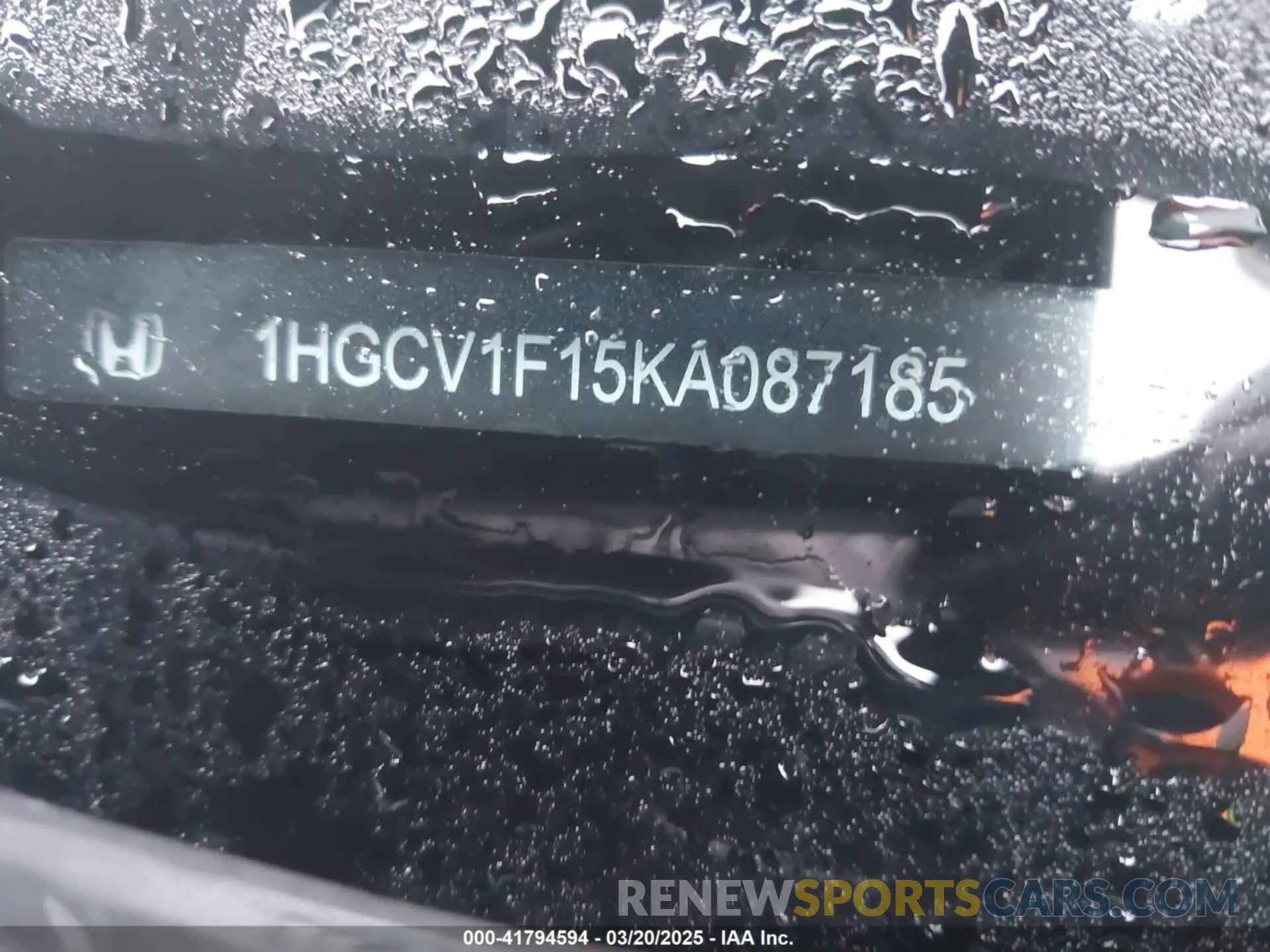 17 fotografías del automóvil dañado 1HGCV1F15KA087185 HONDA ACCORD 2019
