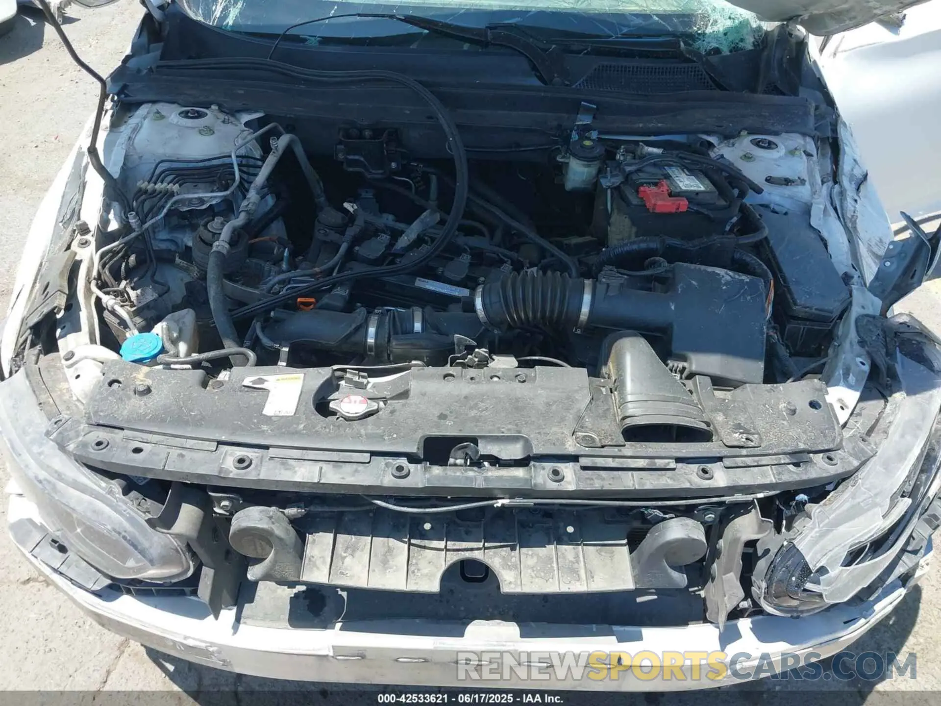 10 fotografías del automóvil dañado 1HGCV1F16KA017517 HONDA ACCORD 2019