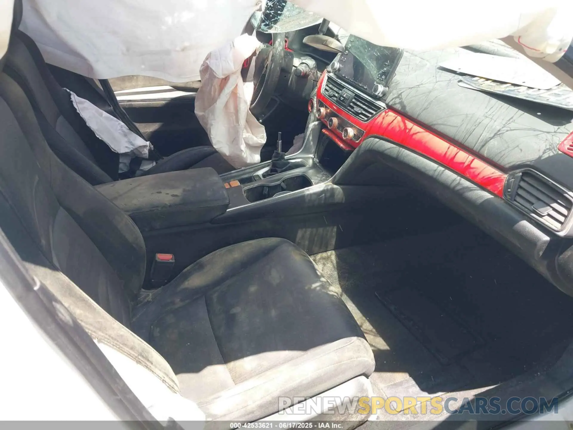 5 fotografías del automóvil dañado 1HGCV1F16KA017517 HONDA ACCORD 2019