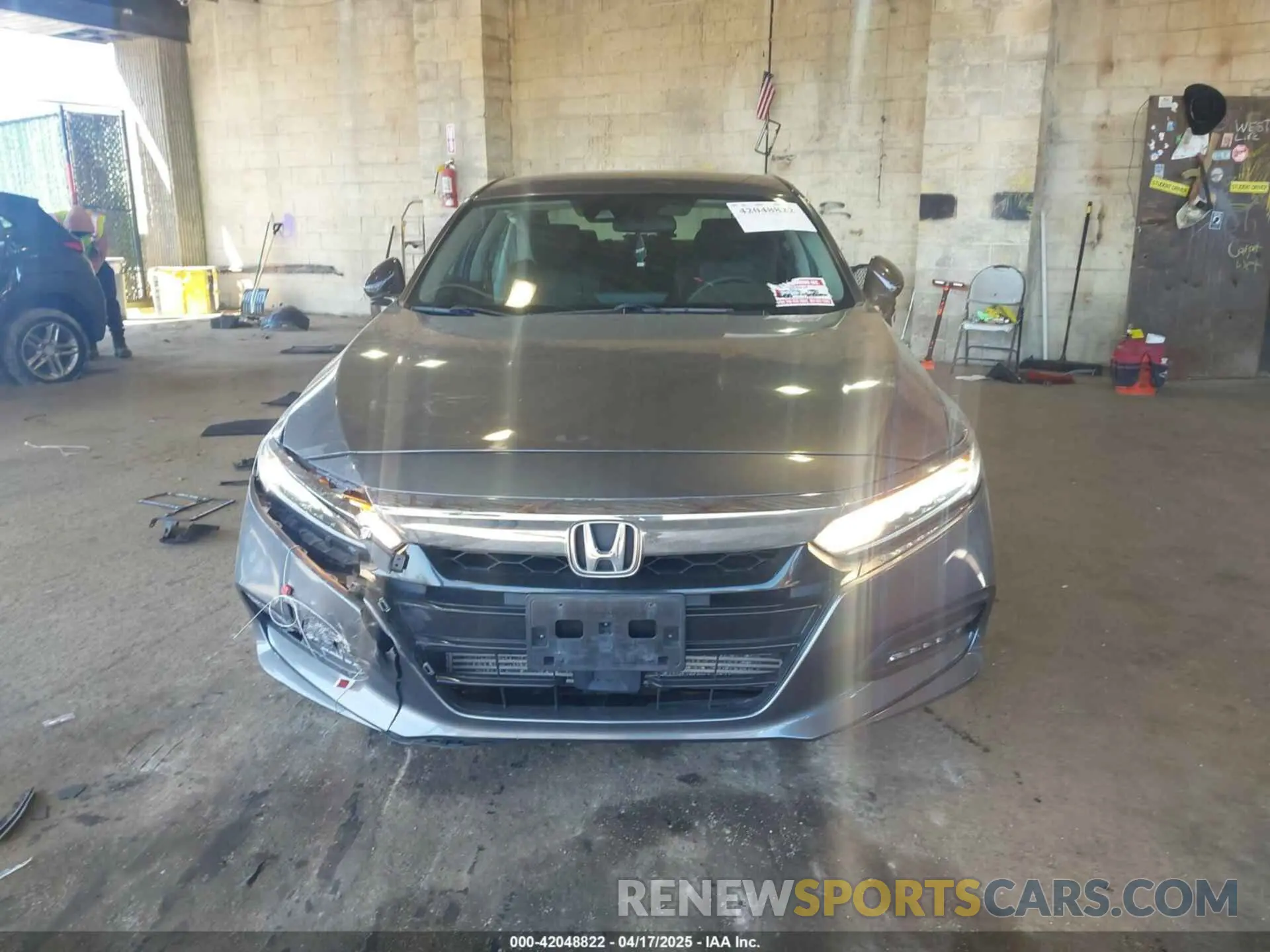 12 fotografías del automóvil dañado 1HGCV1F16KA088622 HONDA ACCORD 2019