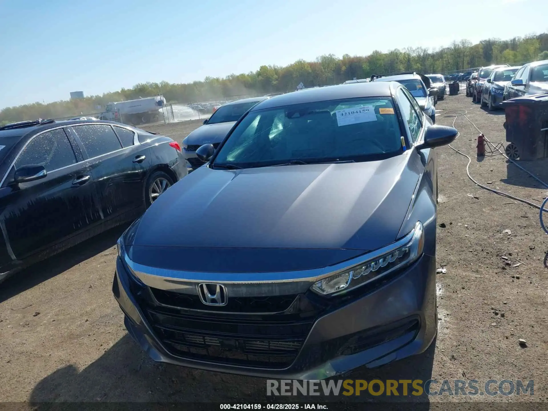 12 fotografías del automóvil dañado 1HGCV1F16KA126995 HONDA ACCORD 2019