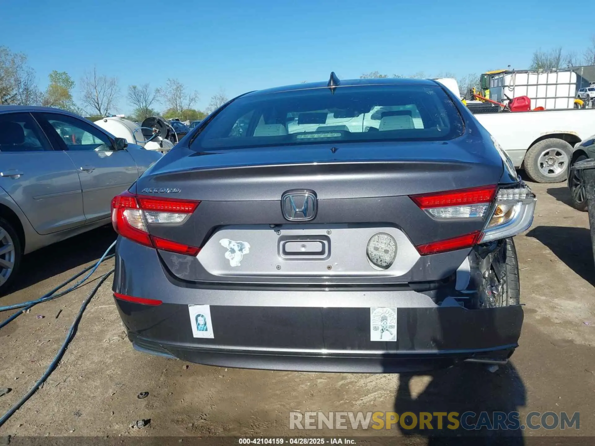 16 fotografías del automóvil dañado 1HGCV1F16KA126995 HONDA ACCORD 2019