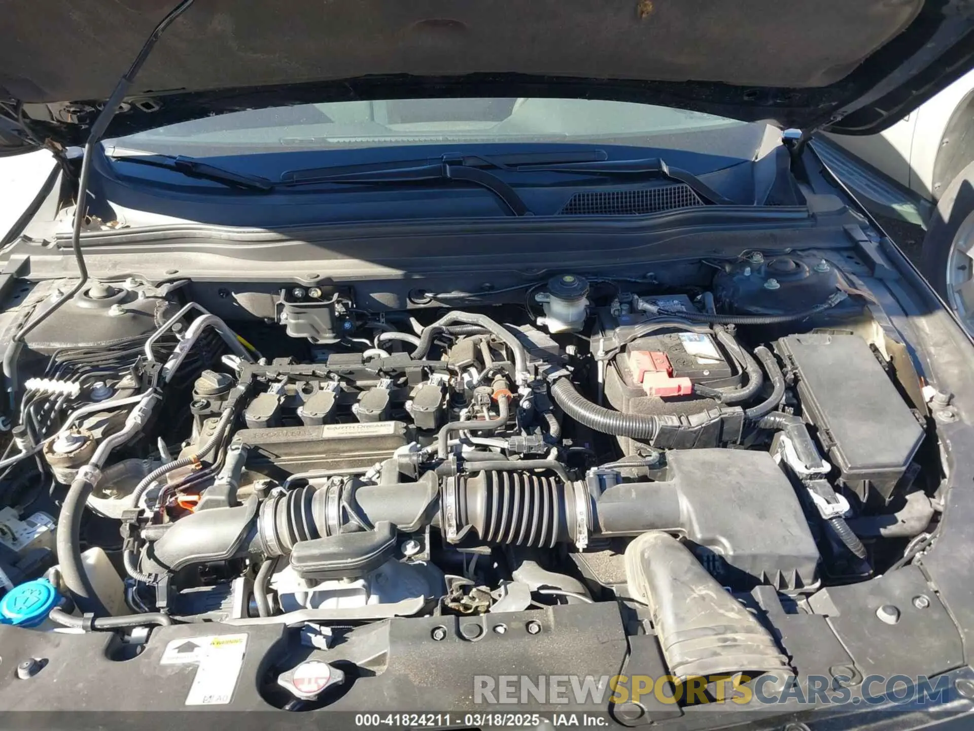 10 fotografías del automóvil dañado 1HGCV1F16KA132408 HONDA ACCORD 2019