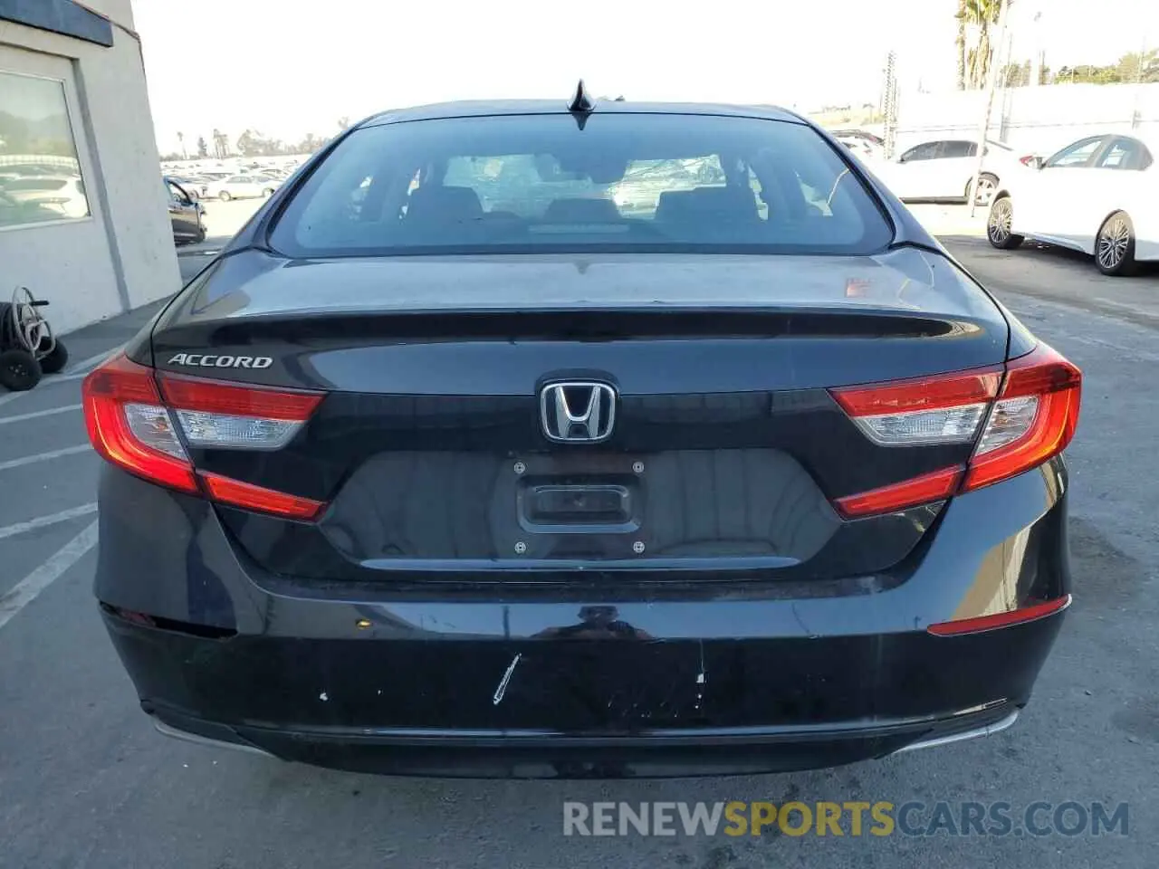 6 fotografías del automóvil dañado 1HGCV1F16KA137639 HONDA ACCORD 2019
