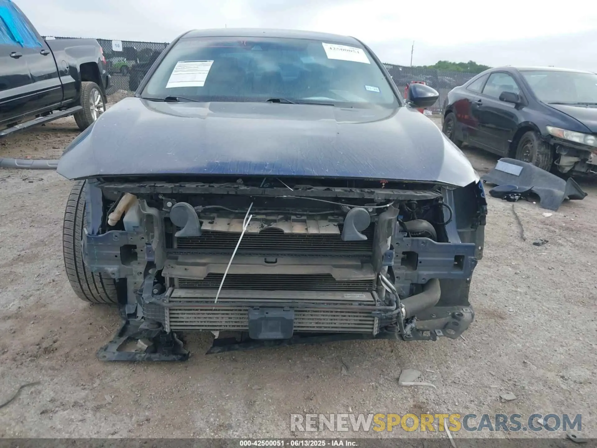 13 fotografías del automóvil dañado 1HGCV1F16KA159205 HONDA ACCORD 2019