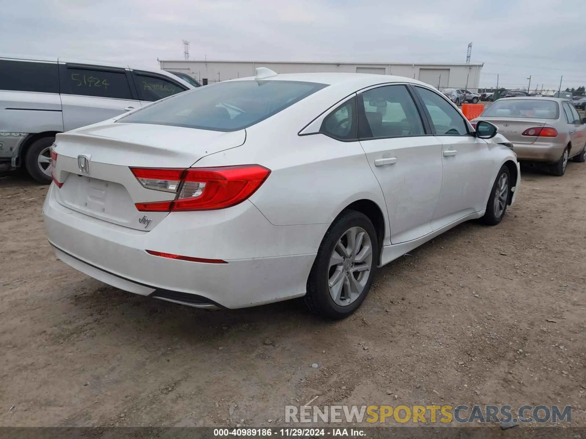 4 fotografías del automóvil dañado 1HGCV1F16KA177039 HONDA ACCORD 2019