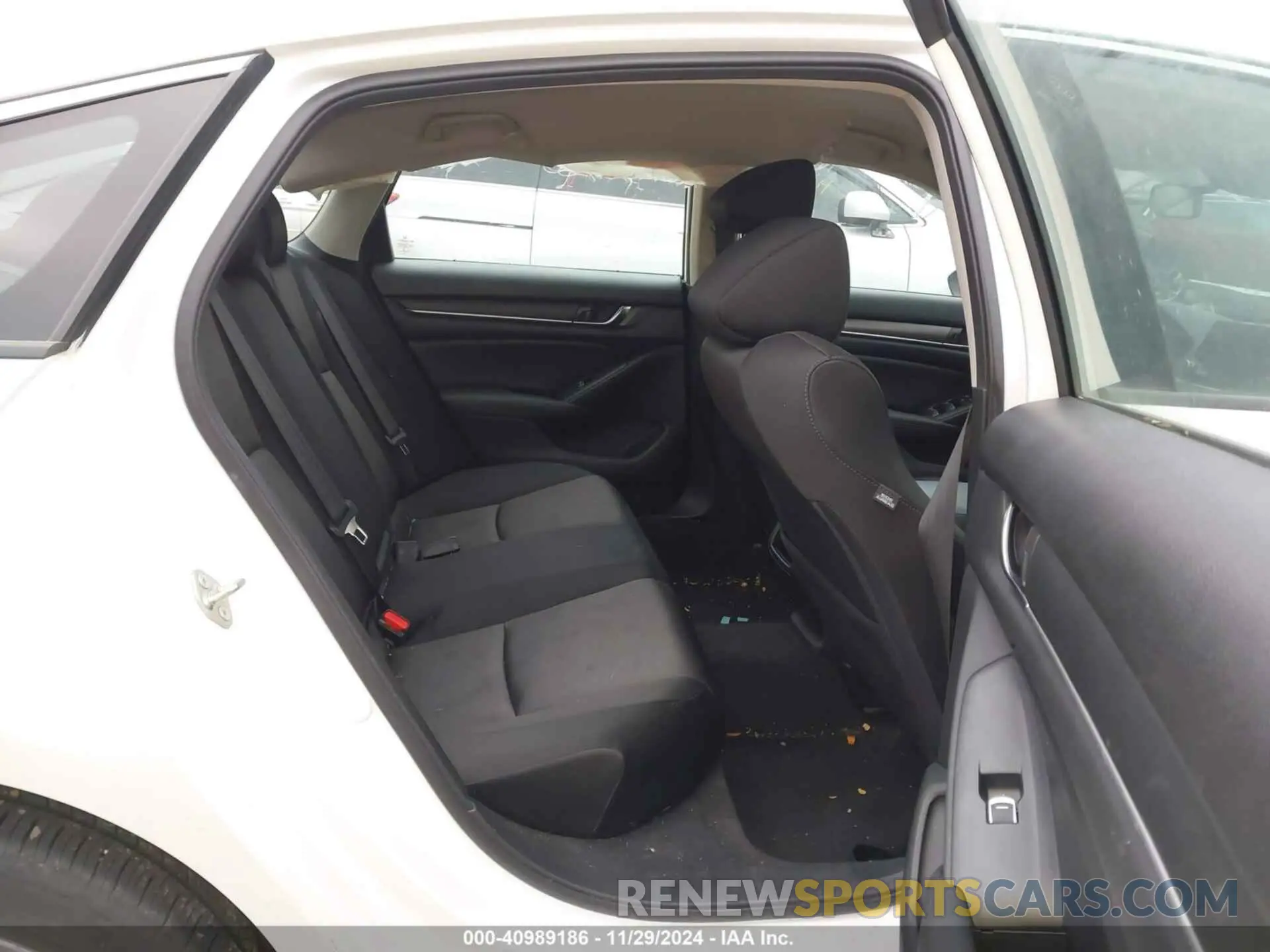 8 fotografías del automóvil dañado 1HGCV1F16KA177039 HONDA ACCORD 2019