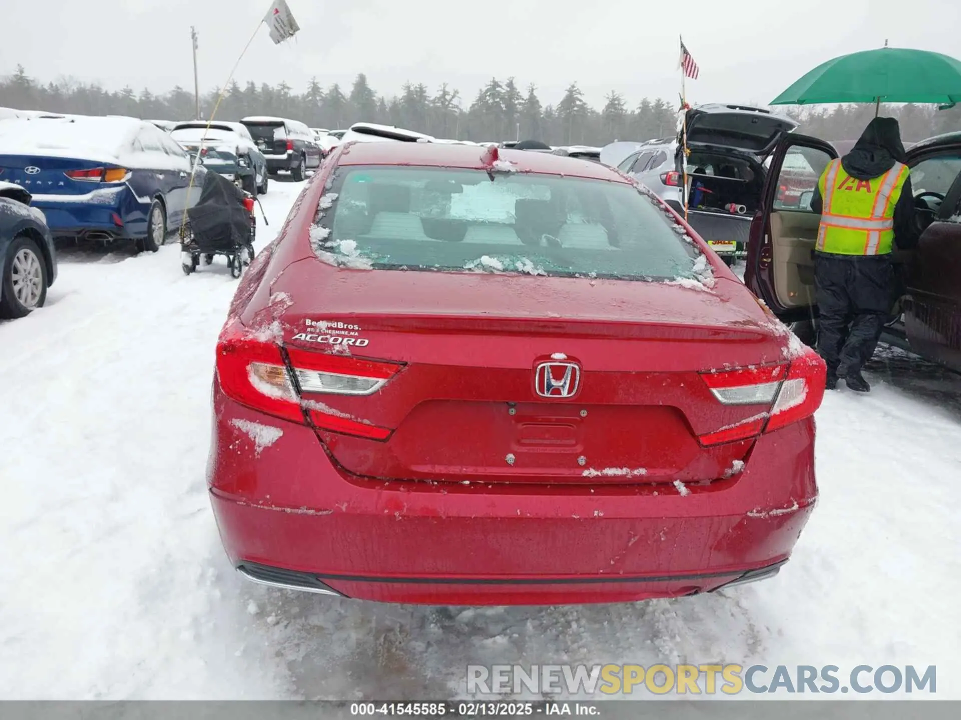 17 fotografías del automóvil dañado 1HGCV1F17KA155180 HONDA ACCORD 2019